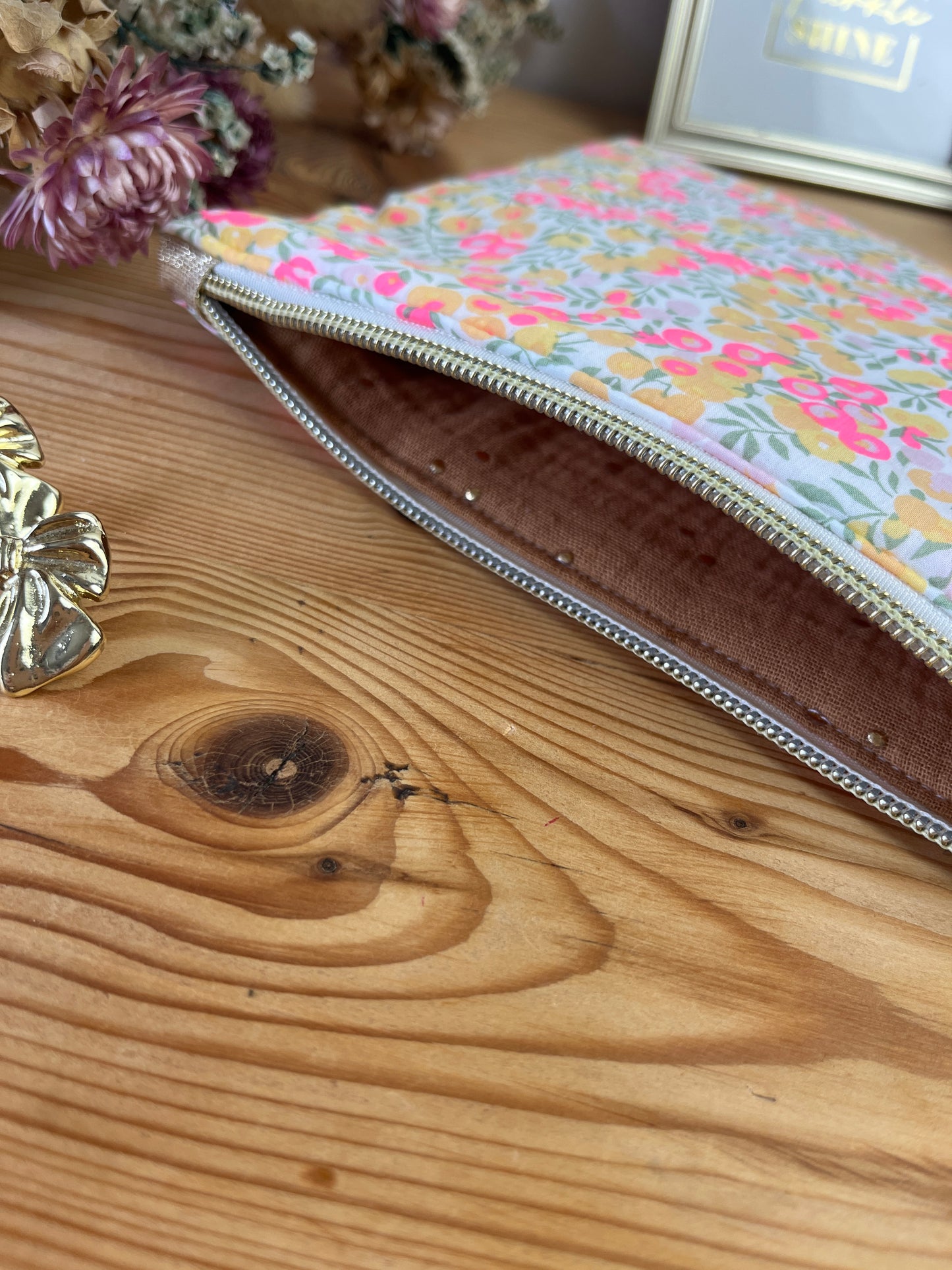 Babette the flat gold jacquard clutch