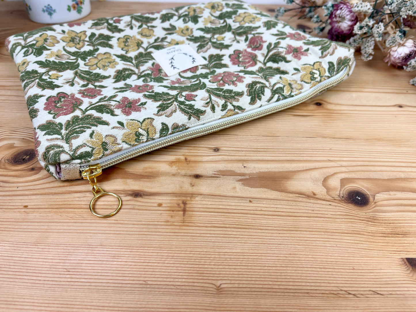 Babette the flat gold jacquard clutch