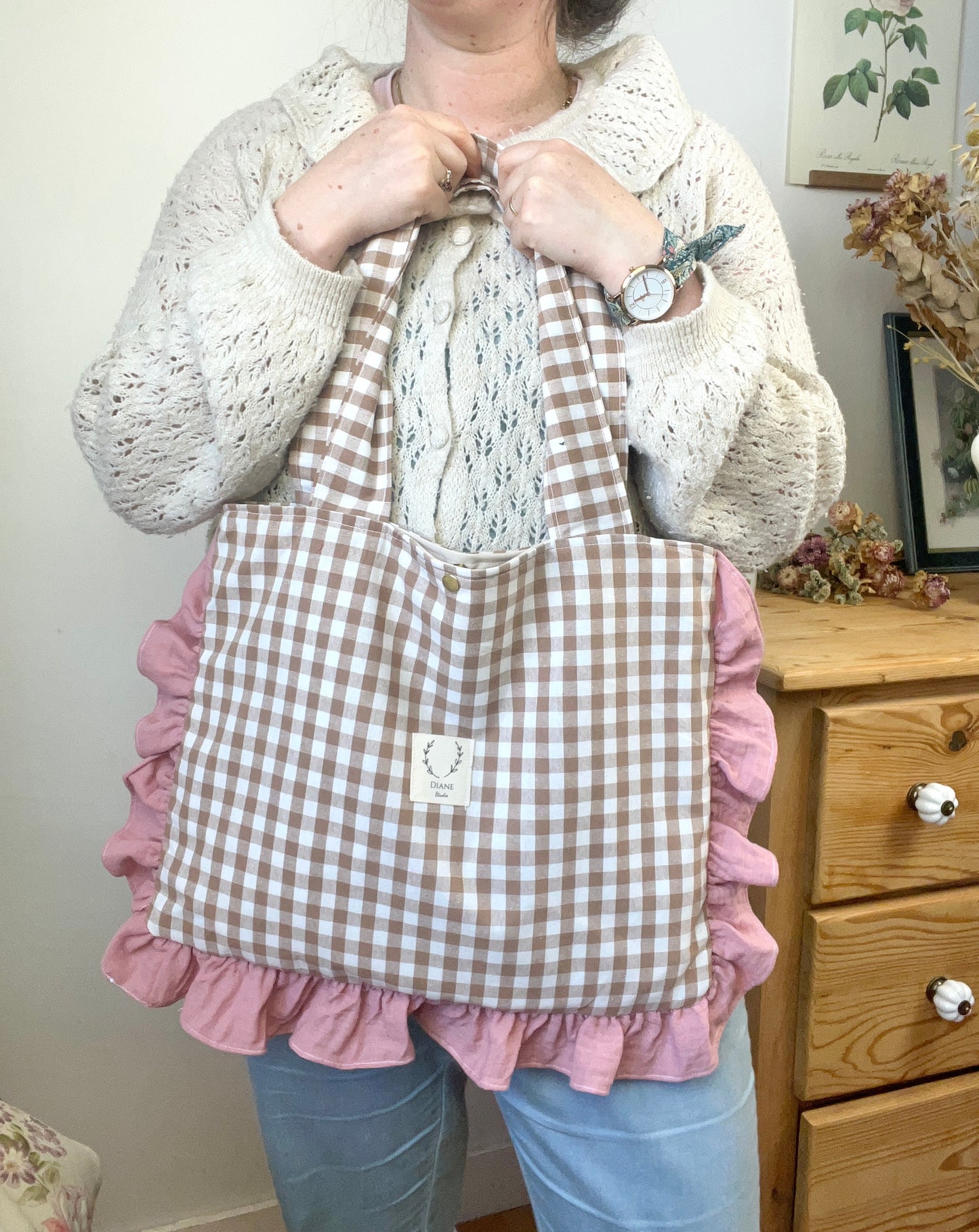 The small Margaret Annie tote bag in pink gingham