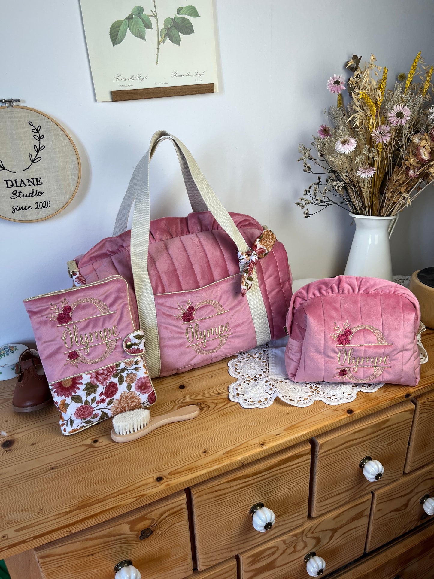 Ensemble: sac Louison, protège carnet et trousse Colette velours rose thé et gaze Elisabeth