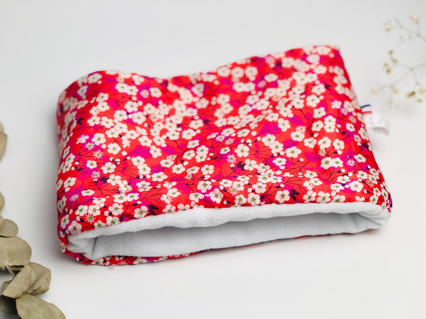 The coral Mitsi neck warmer