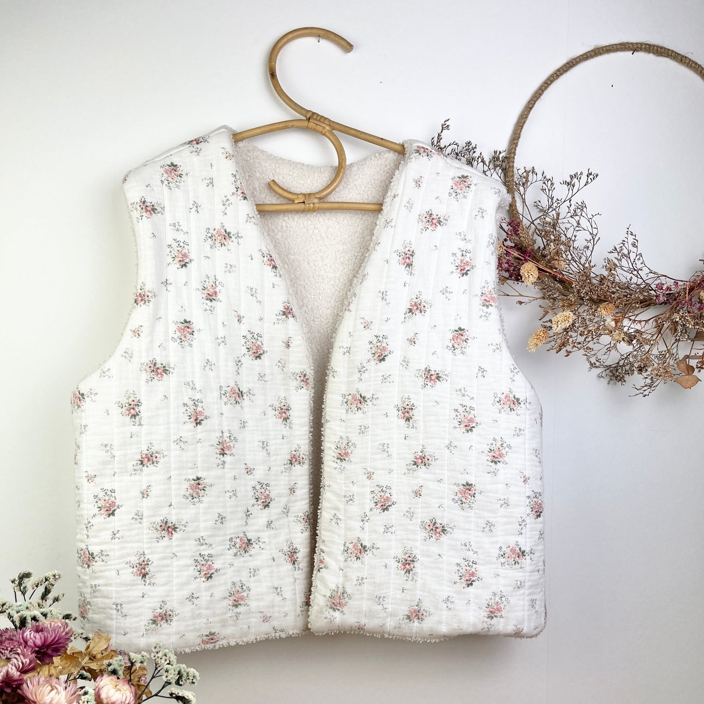 The Albane adult vest is 100% customizable