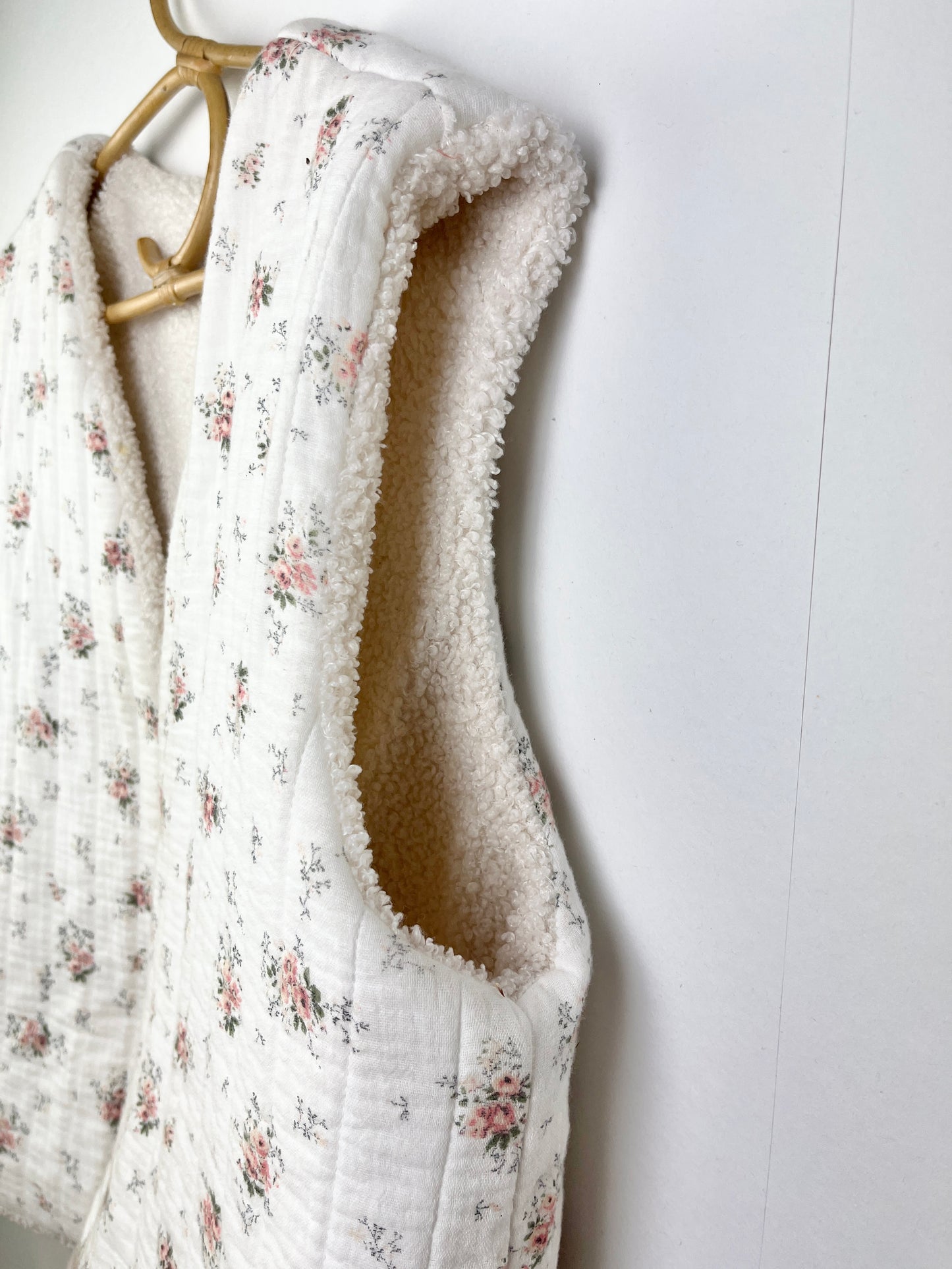 The Albane adult vest is 100% customizable