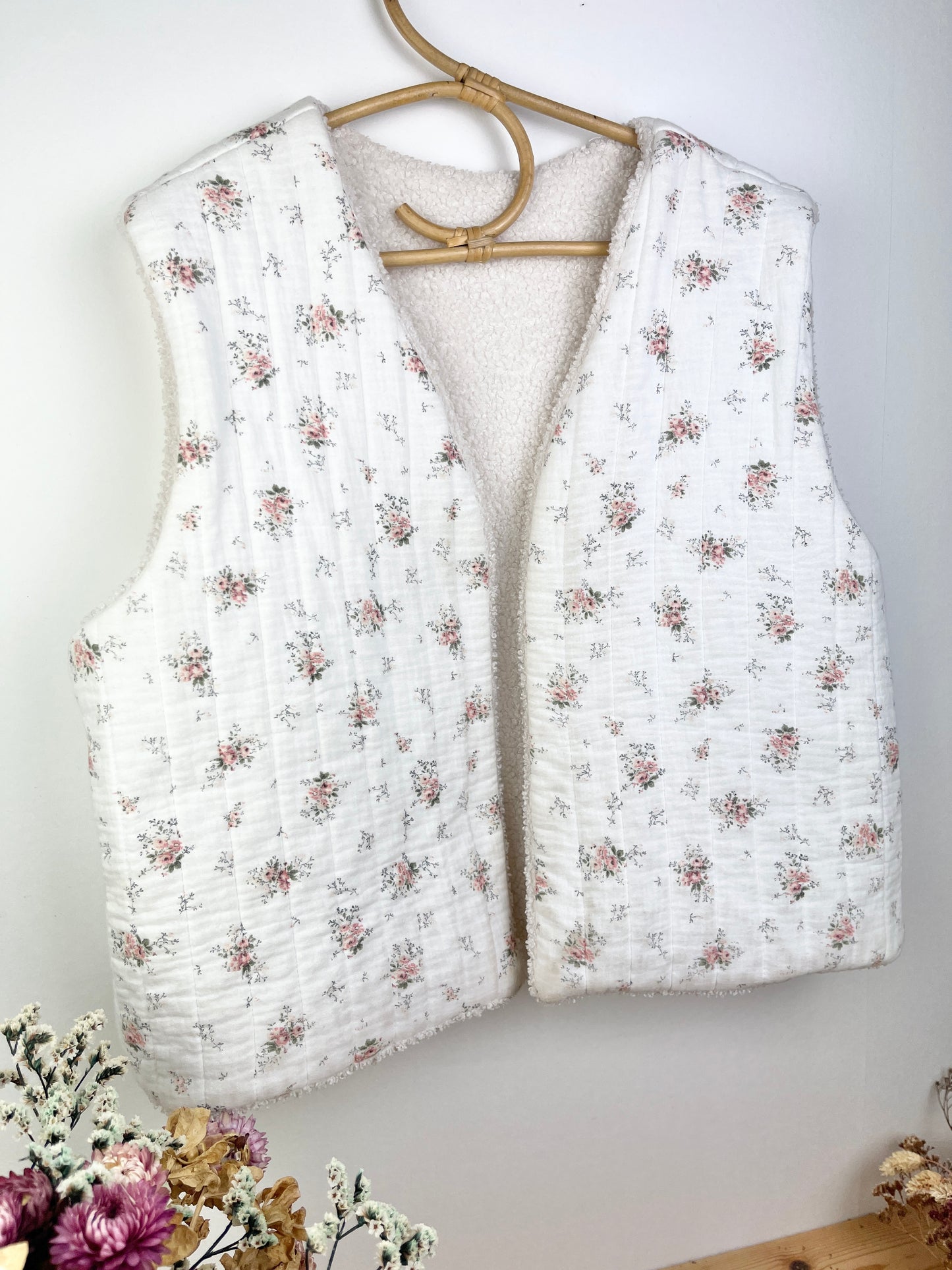 The Albane adult vest is 100% customizable