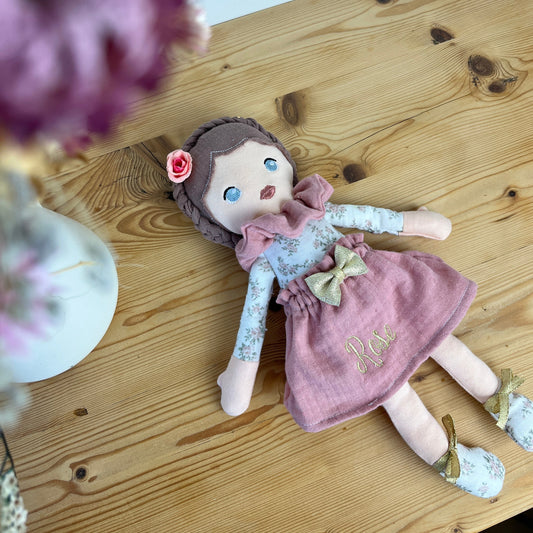 Petite poupée en Liberty décorative