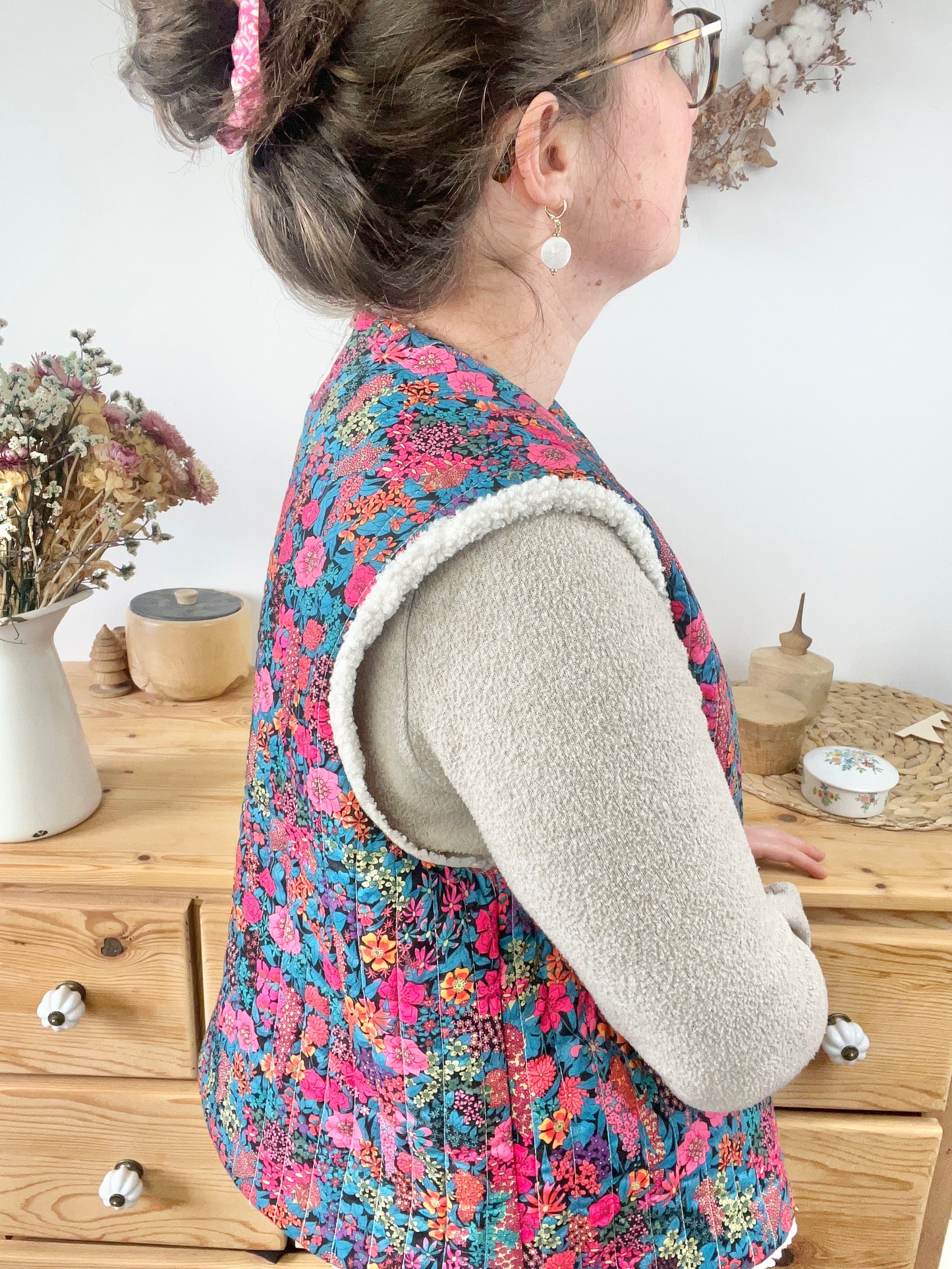 The Albane adult vest is 100% customizable