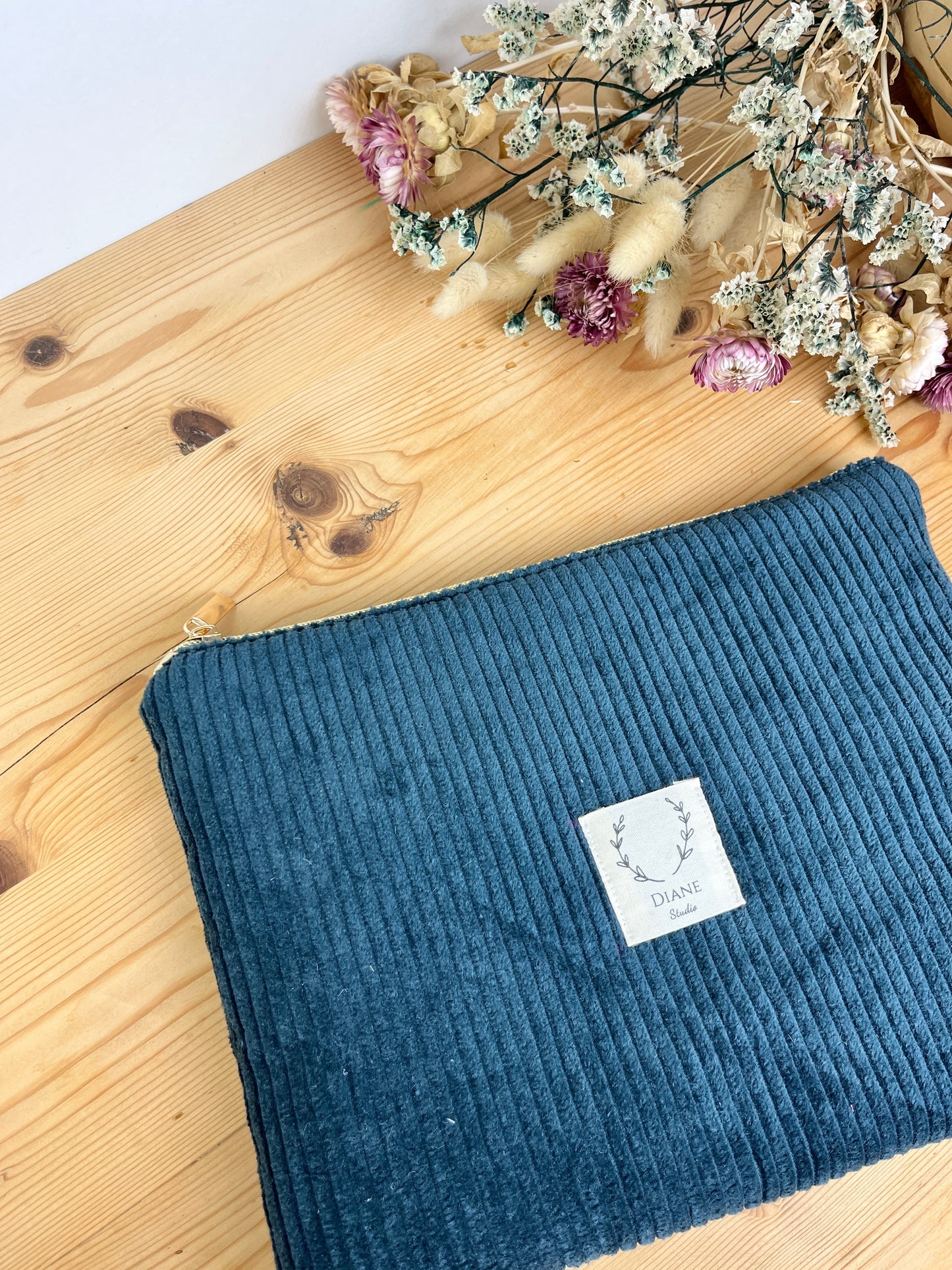 Babette, the 100% customizable flat pouch