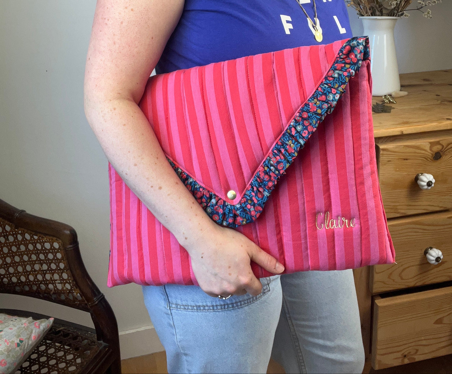 Charlotte, the 100% customizable envelope pouch