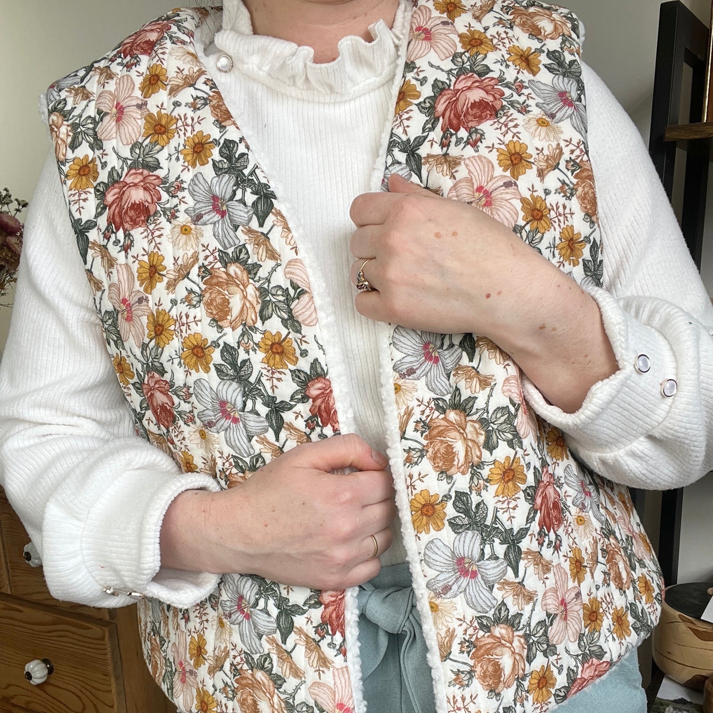 The Albane adult vest is 100% customizable