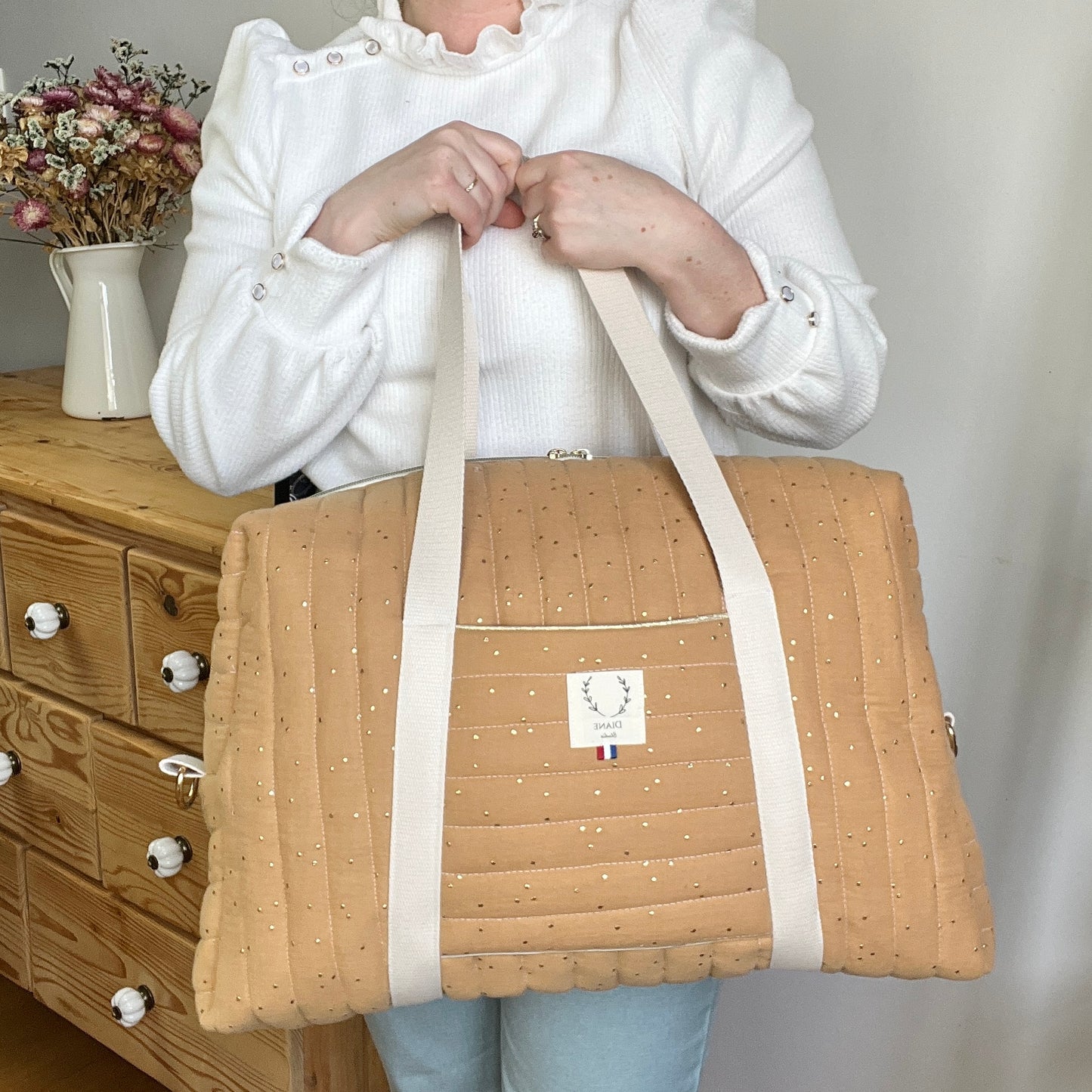 Hélène the camel and gold diaper bag