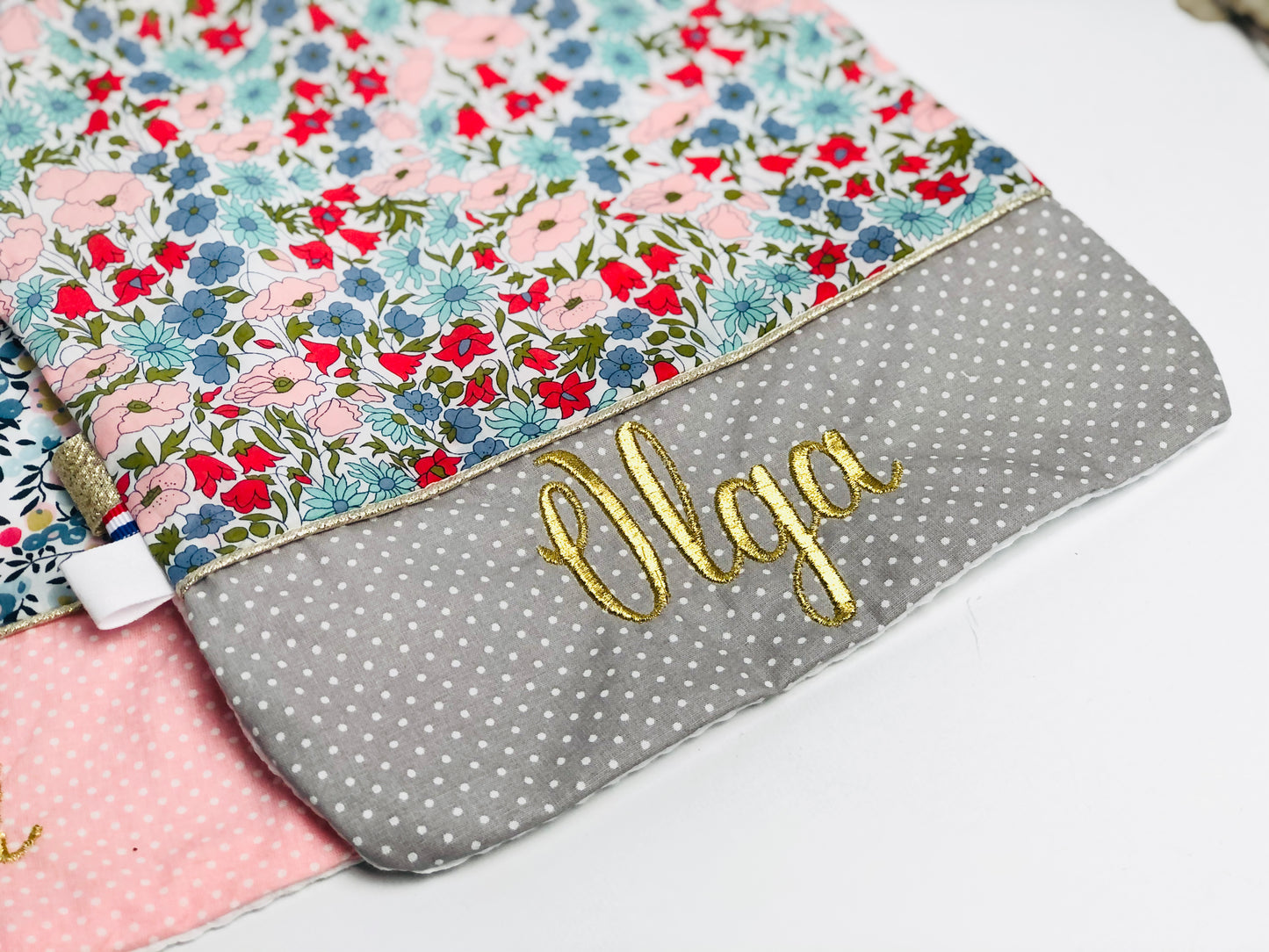 The 100% customizable elasticated towel