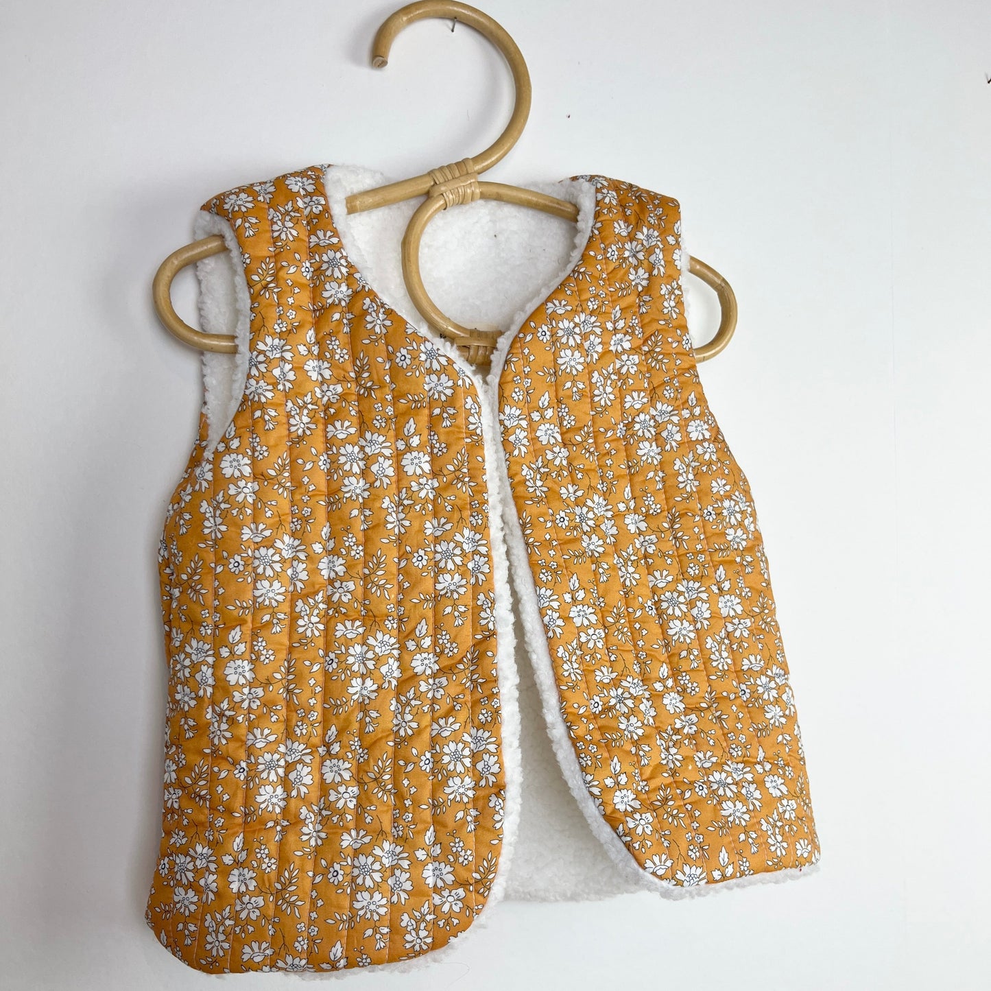 Set: The Albane vest for children and adults