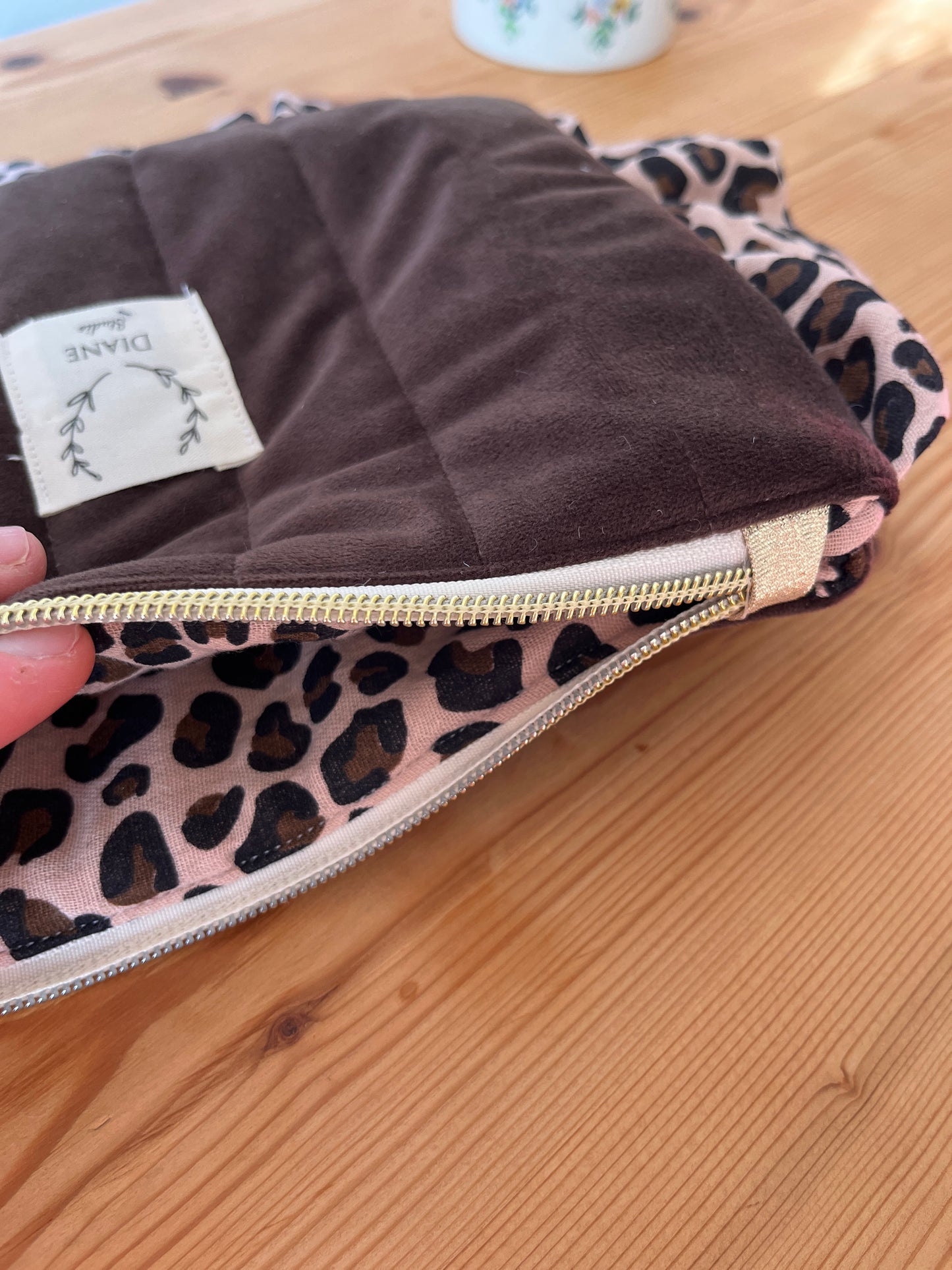 The Jeanne vintage garden cream clutch