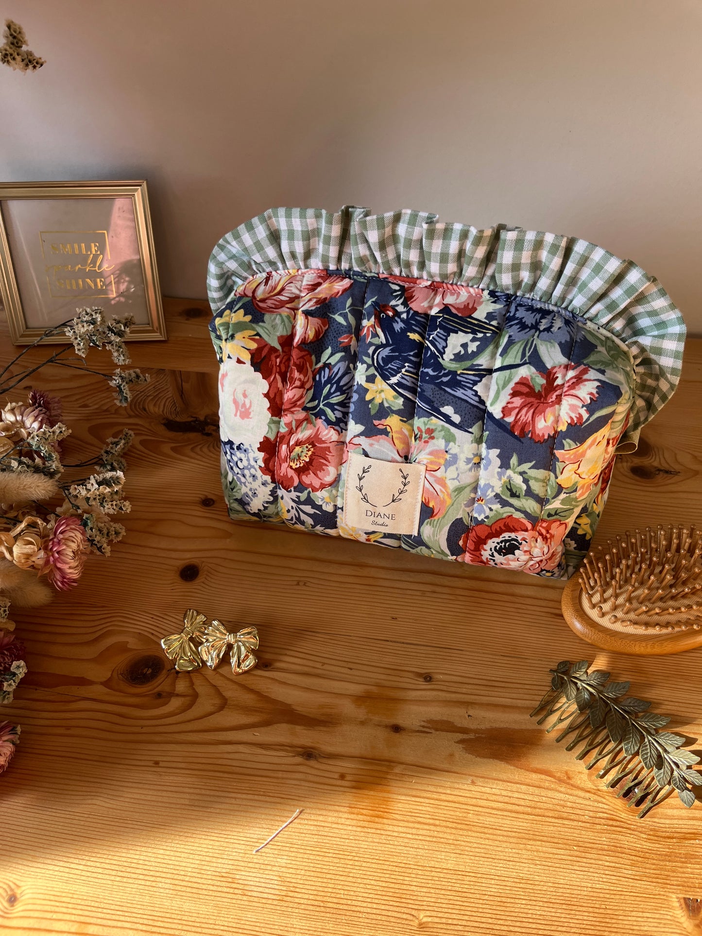 Colette's quilted toiletry bag and its bow