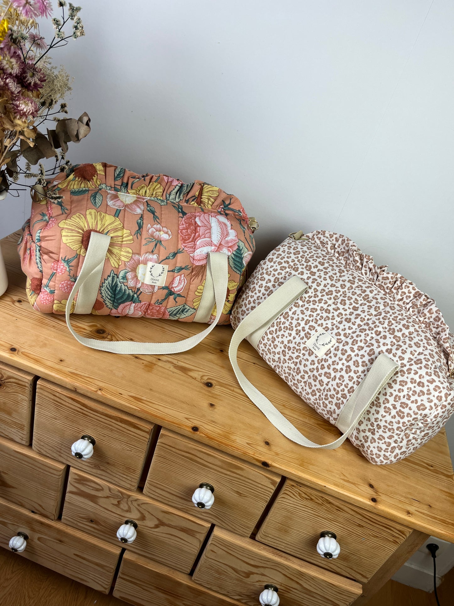 Louison the children's duffel bag with initial lace