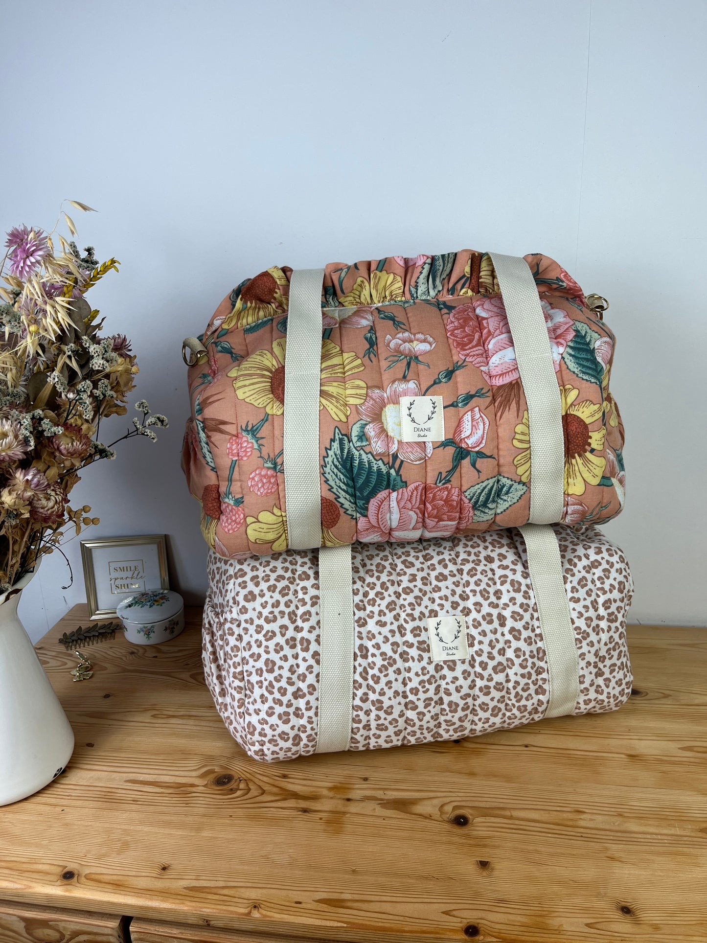 Louison the children's duffel bag with initial lace