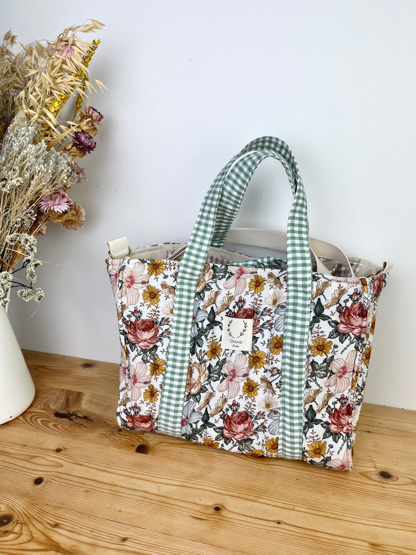 The Aurore bag is 100% customizable