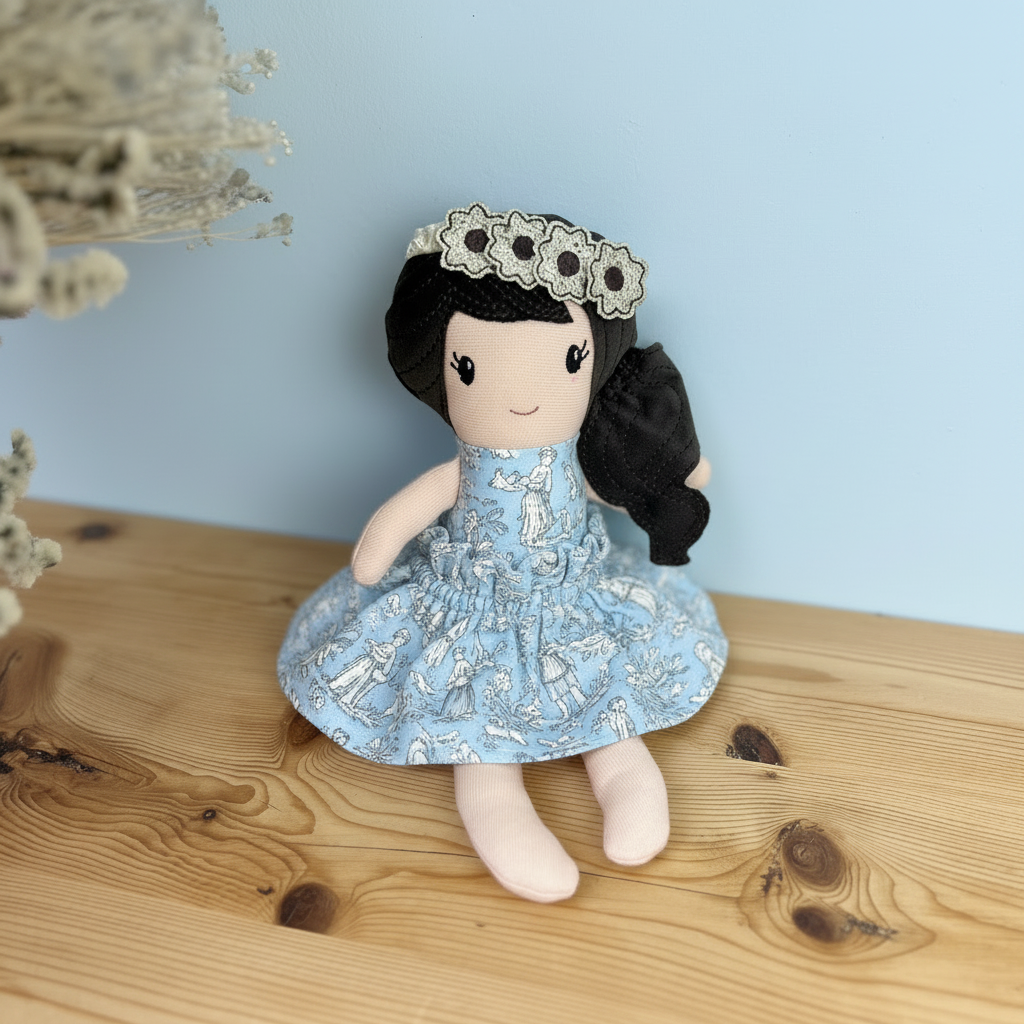 Chloé, la poupée décorative