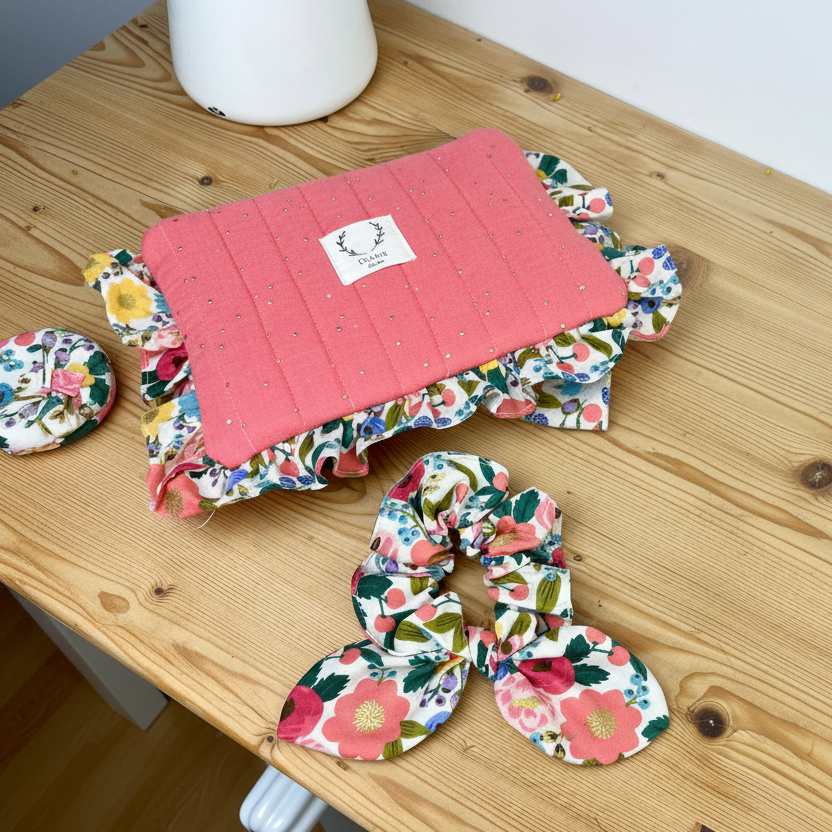 Set: Jeanne clutch and knot scrunchie