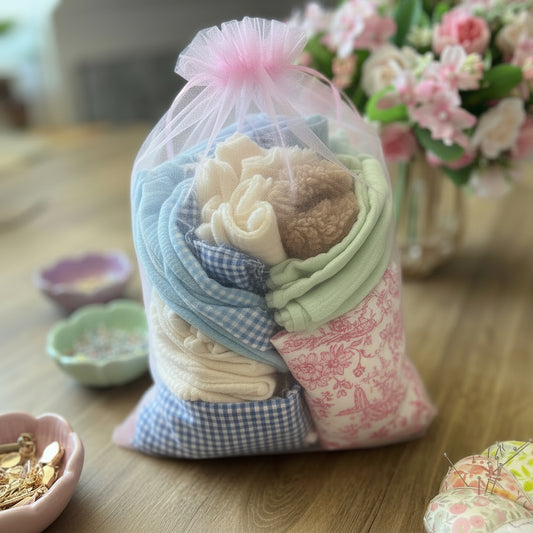 400 g de petites chutes de tissus pour patchwork, boucles d'oreilles, barettes, appliqués