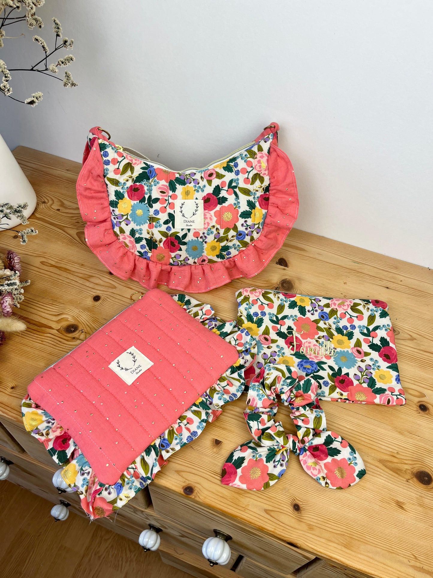 Milan the vintage quilted crescent bag in cream and coral