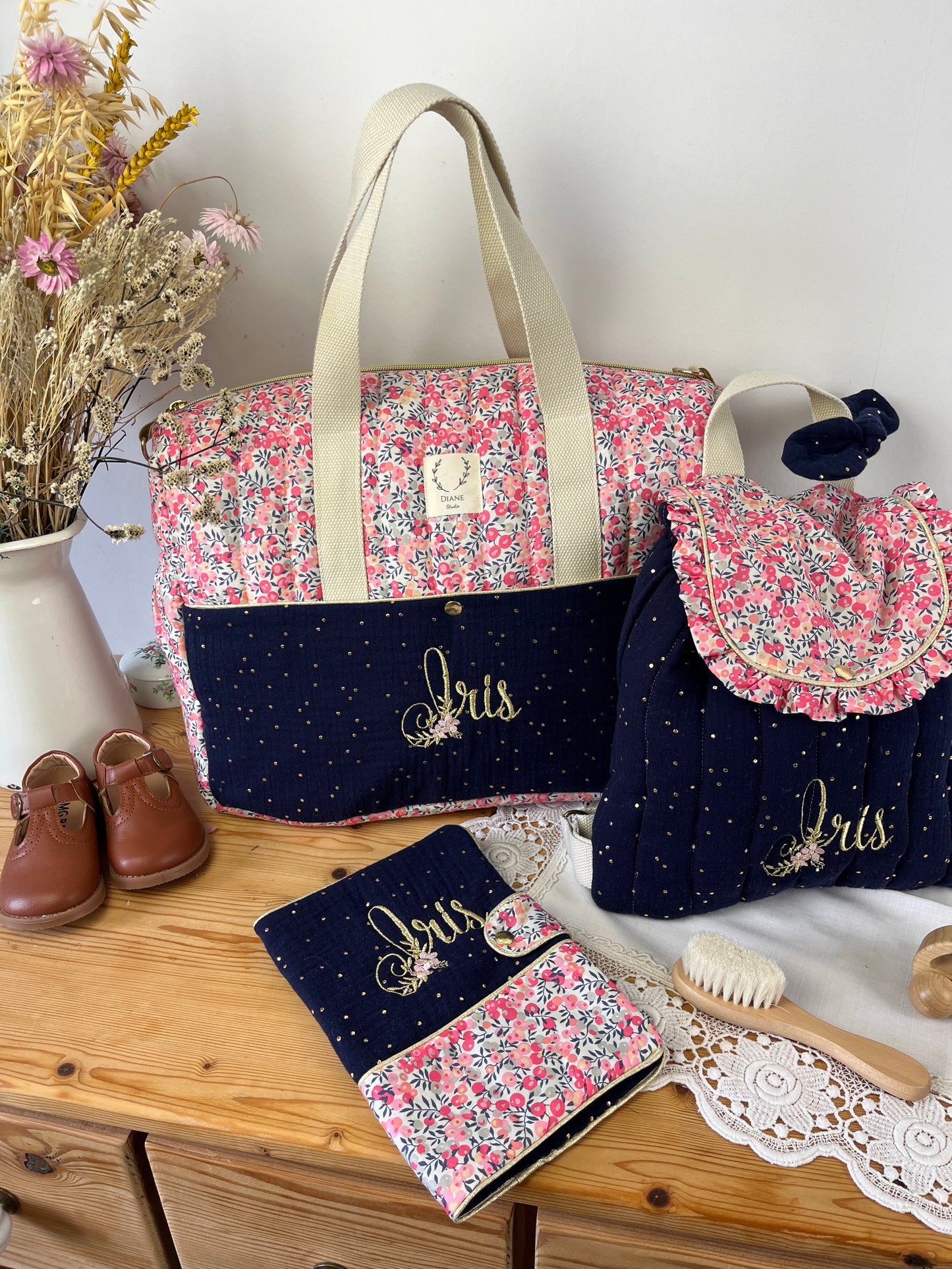 Eglantine set: diaper bag, notebook cover and backpack 