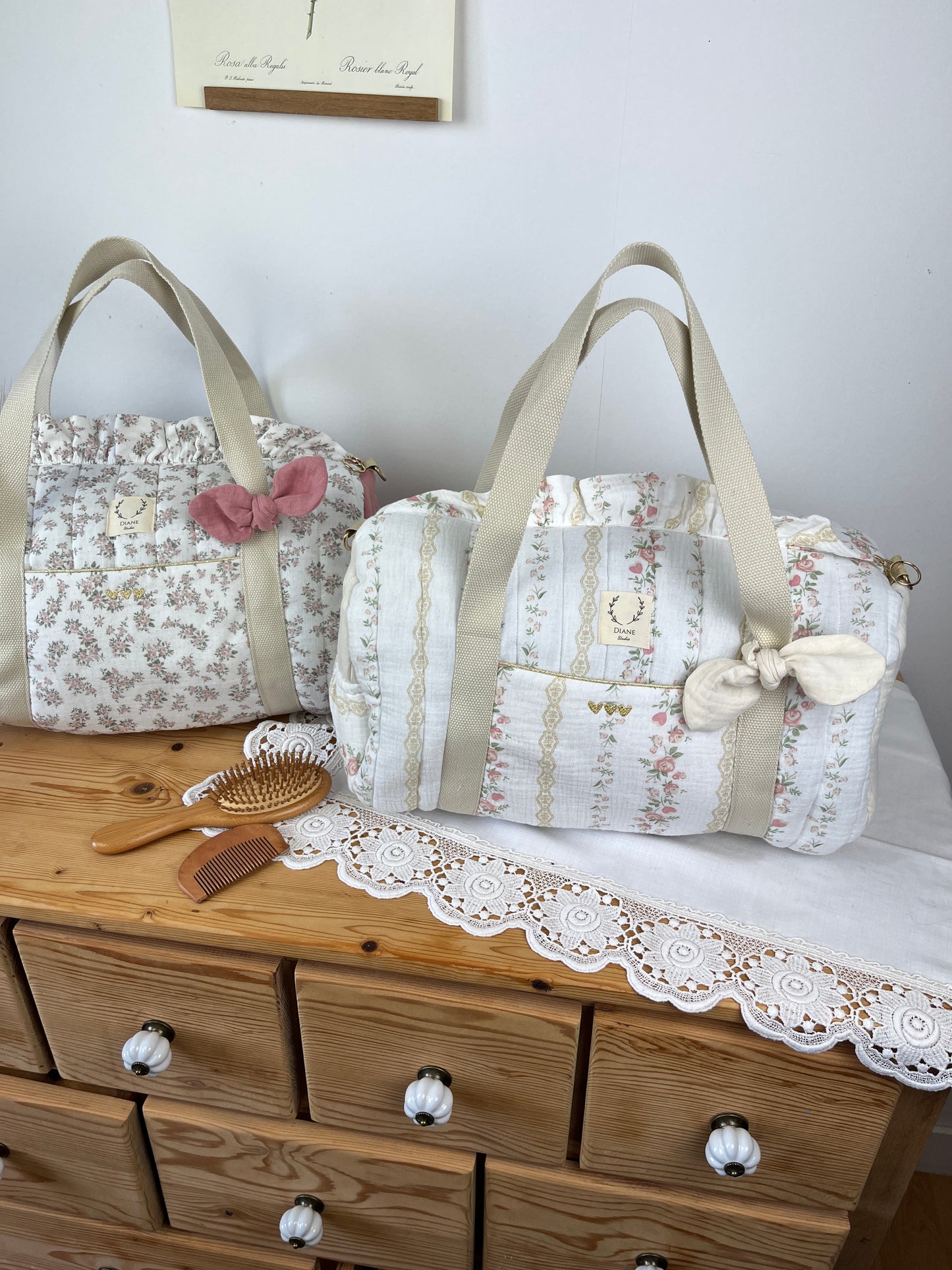 Sac Louison initiale dentelle