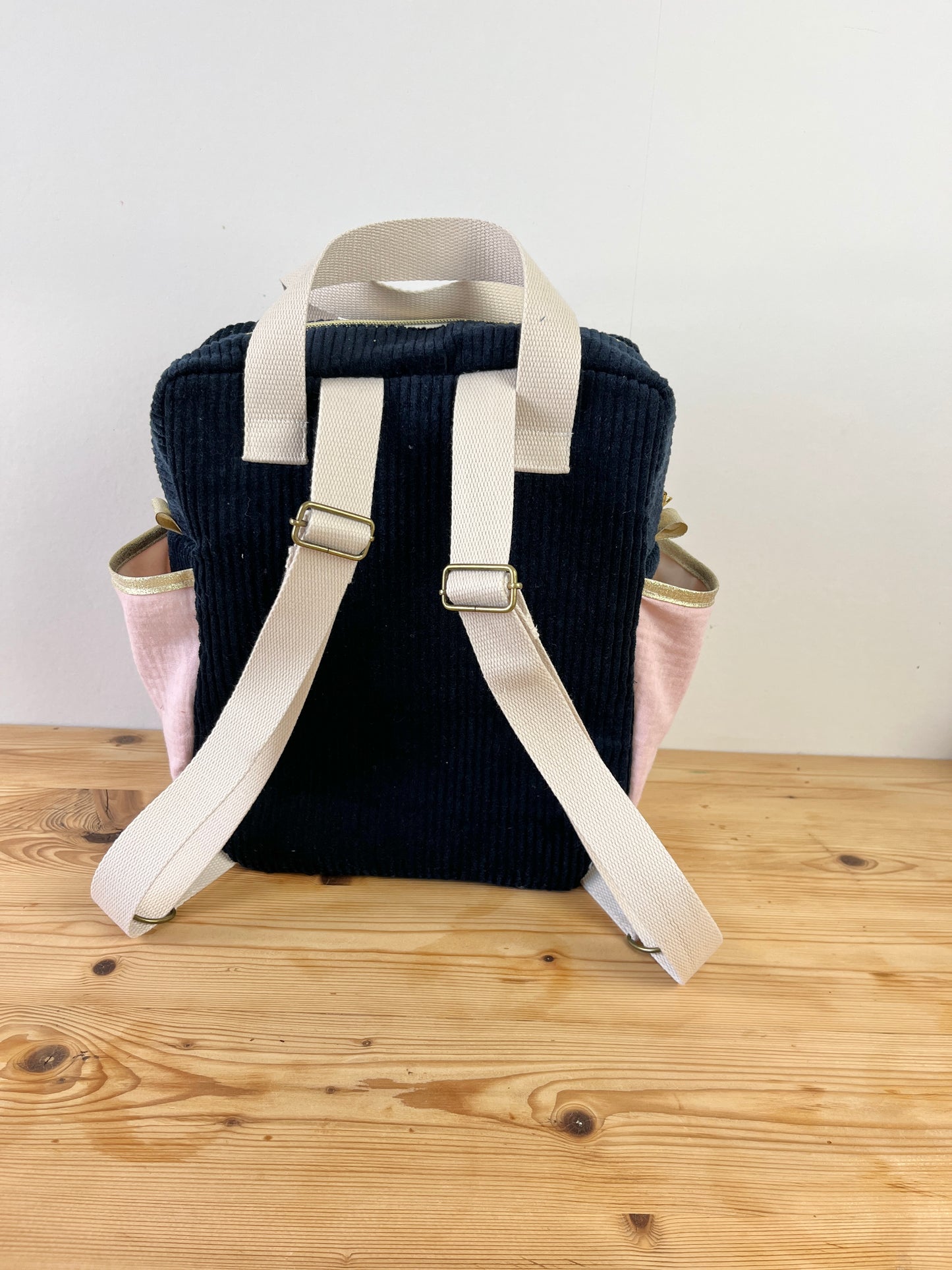 The Ombeline children's backpack is 100% customizable.