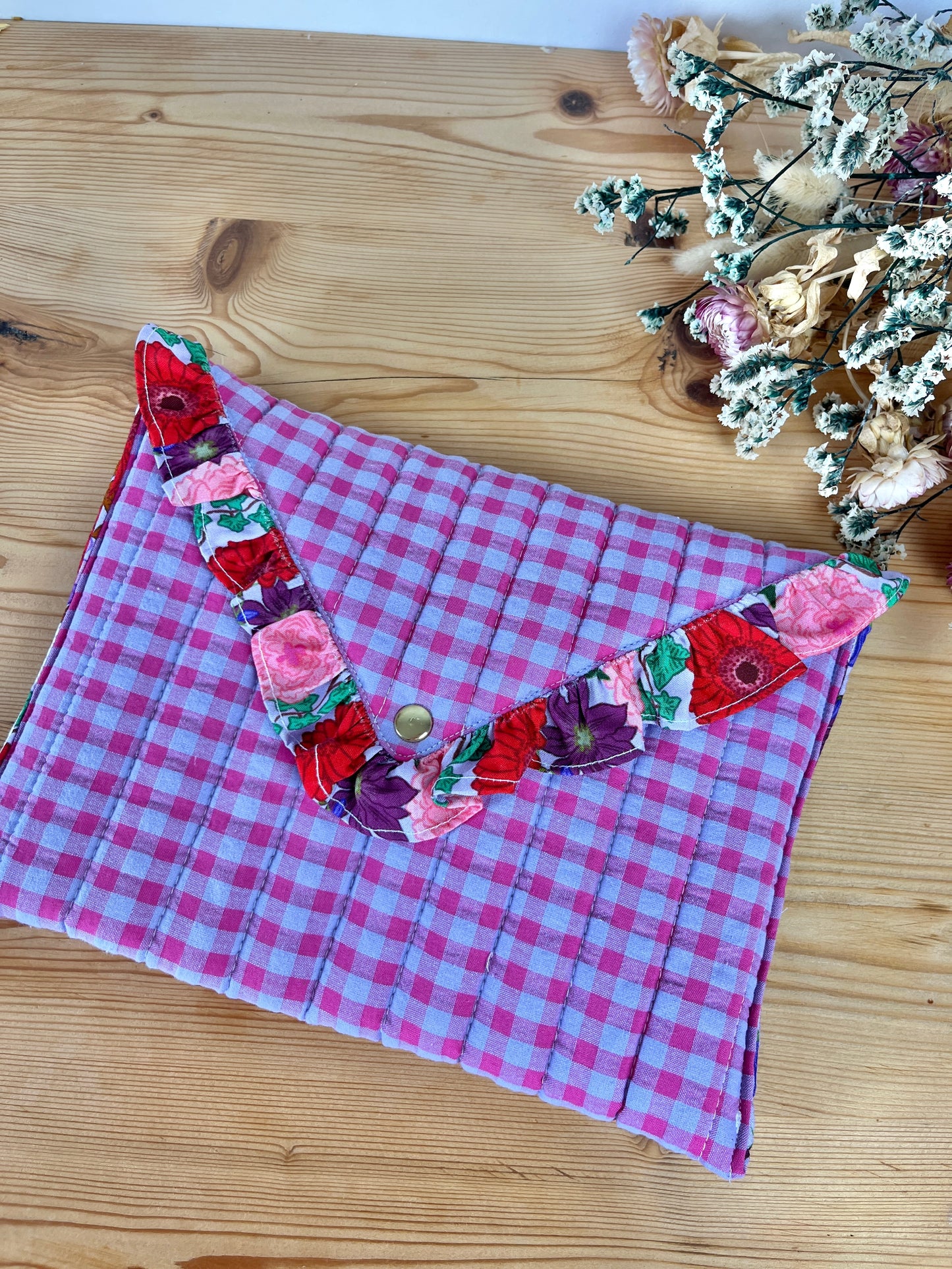 Charlotte, the 100% customizable envelope pouch