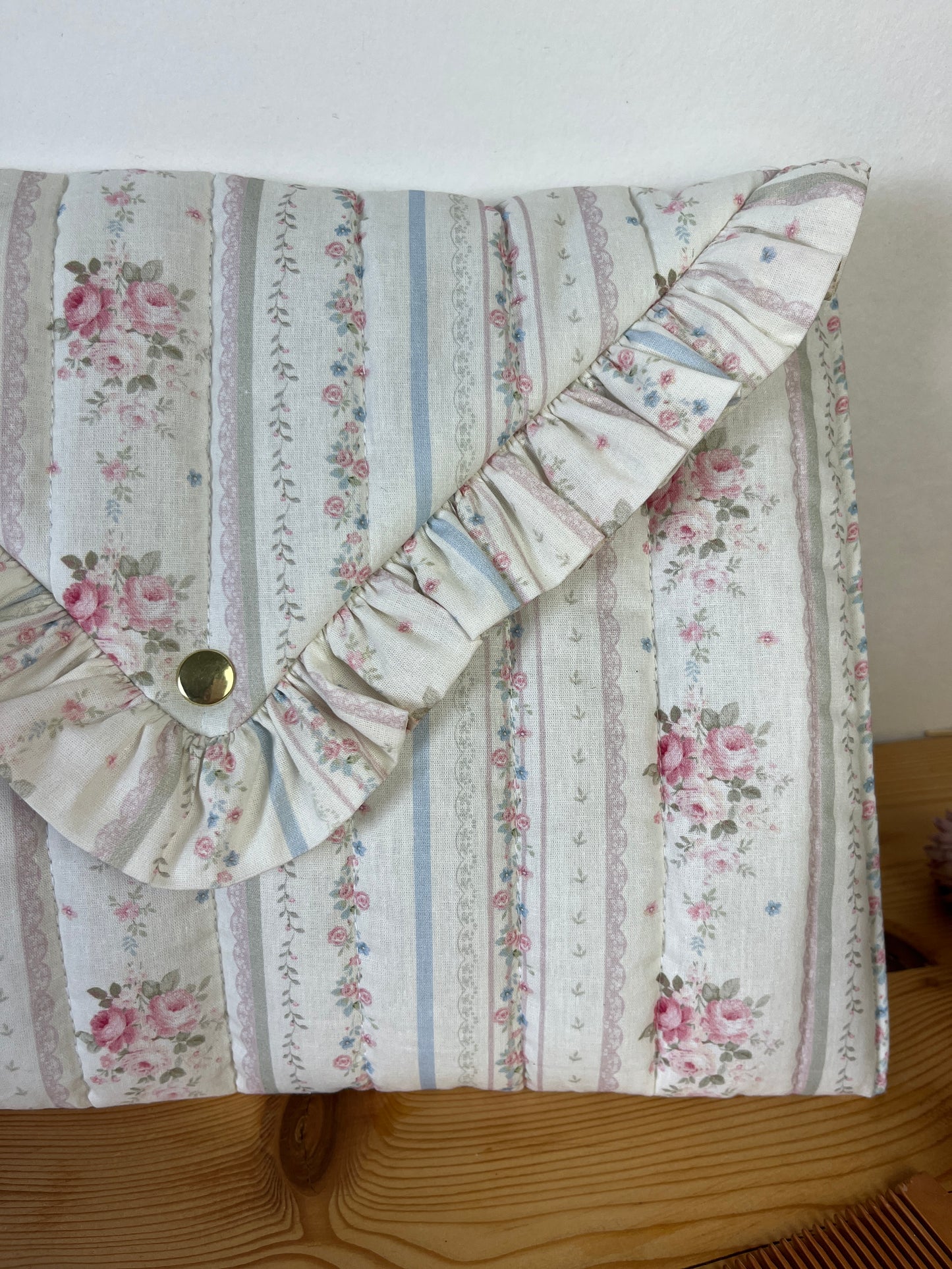 Exclusive Charlotte Liberty Betsy clutch!