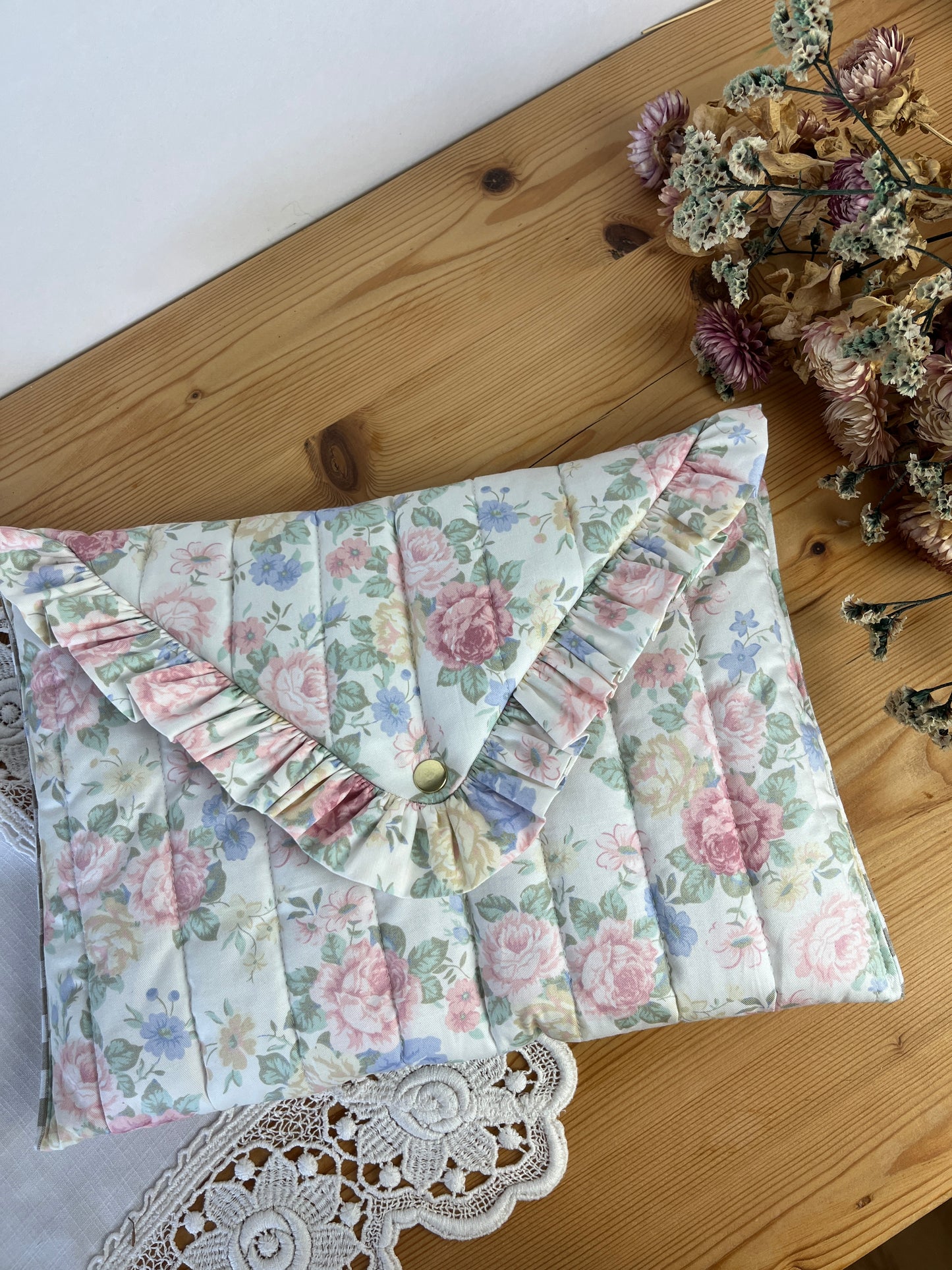Exclusive Charlotte Liberty Betsy clutch!