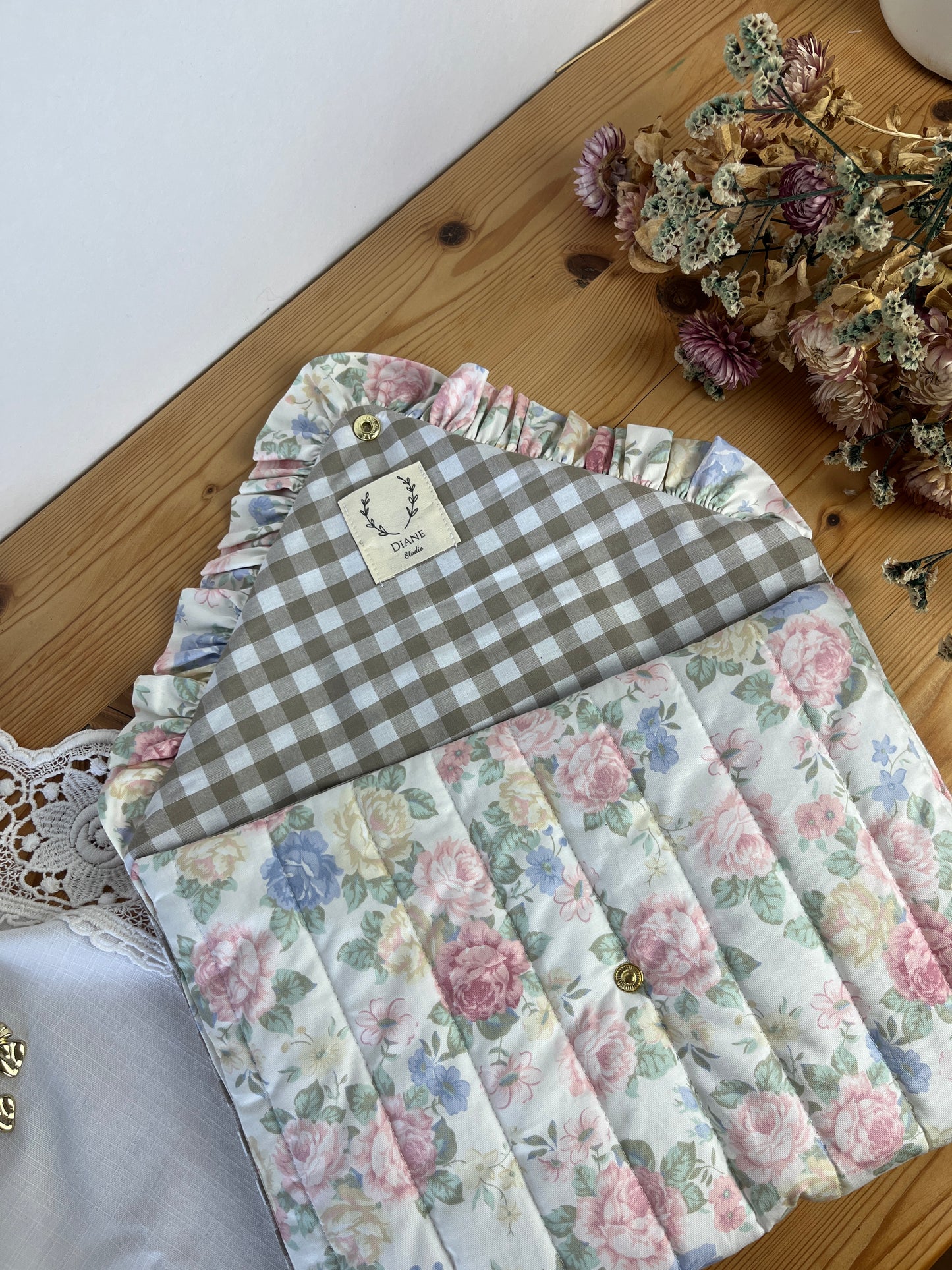 Exclusive Charlotte Liberty Betsy clutch!