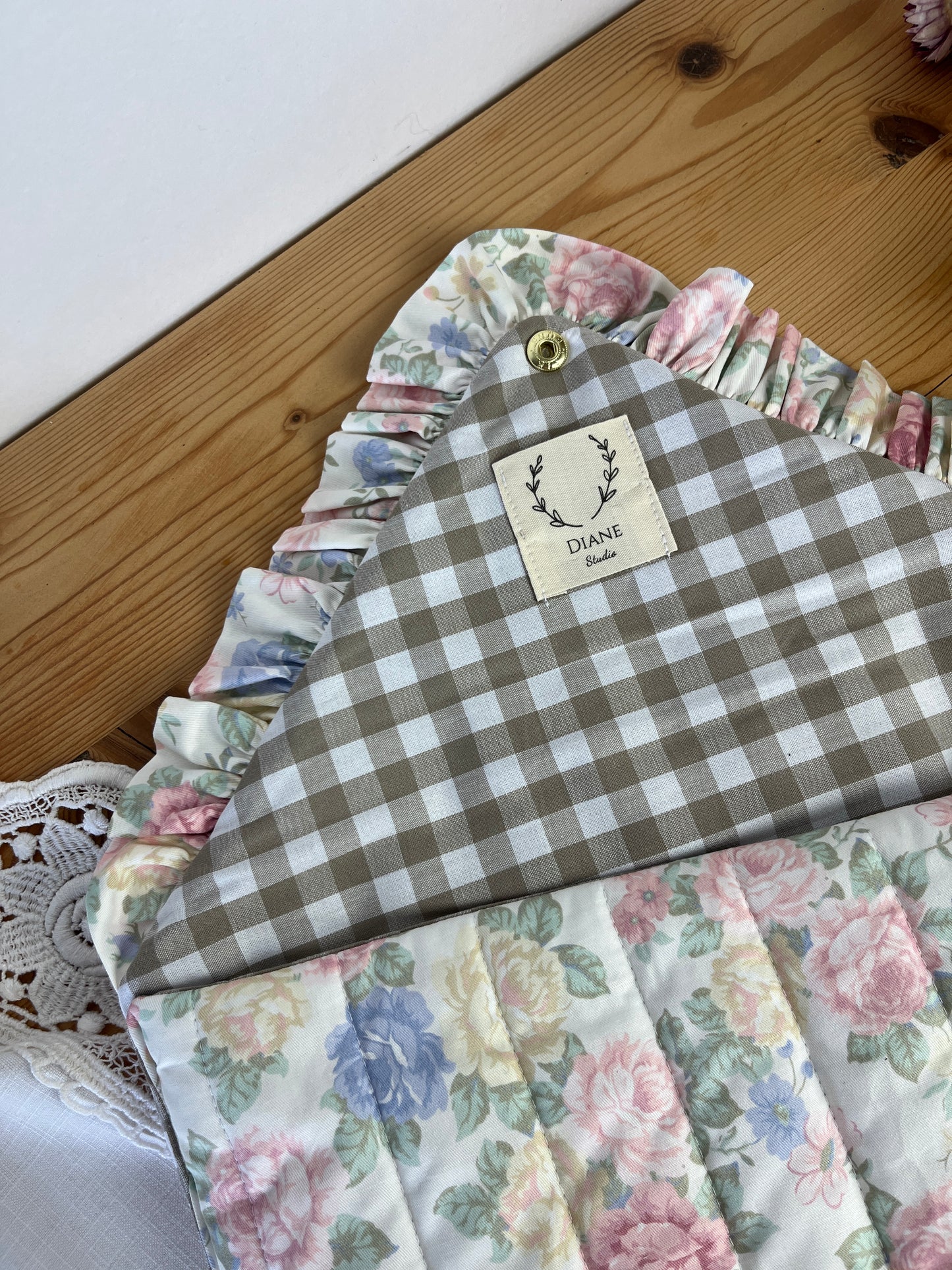 Exclusive Charlotte Liberty Betsy clutch!