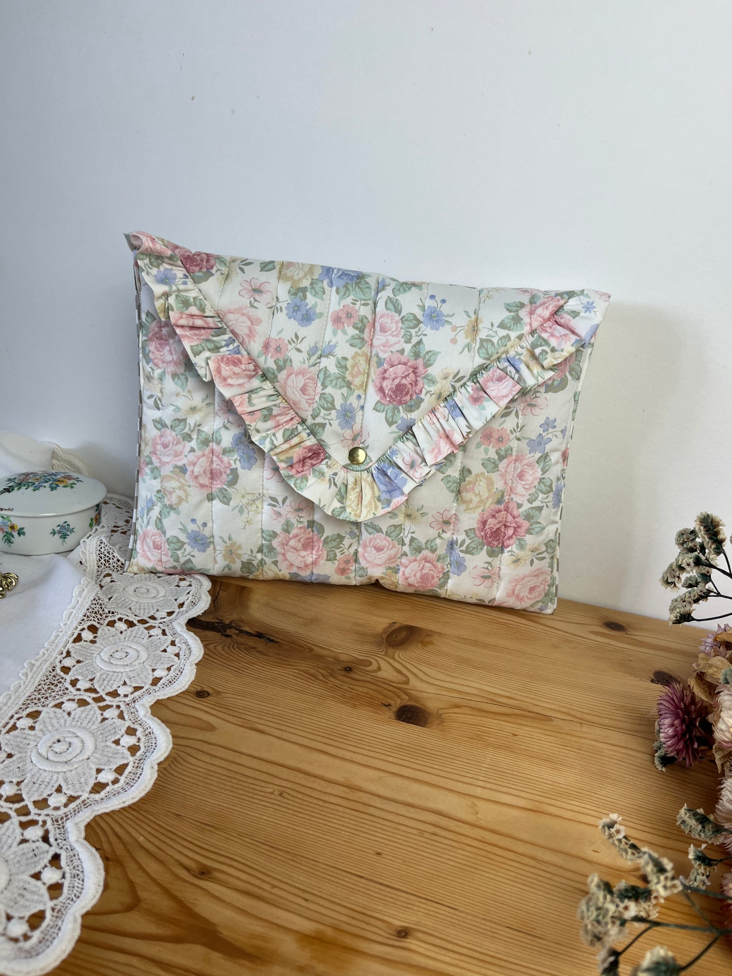 Exclusive Charlotte Liberty Betsy clutch!