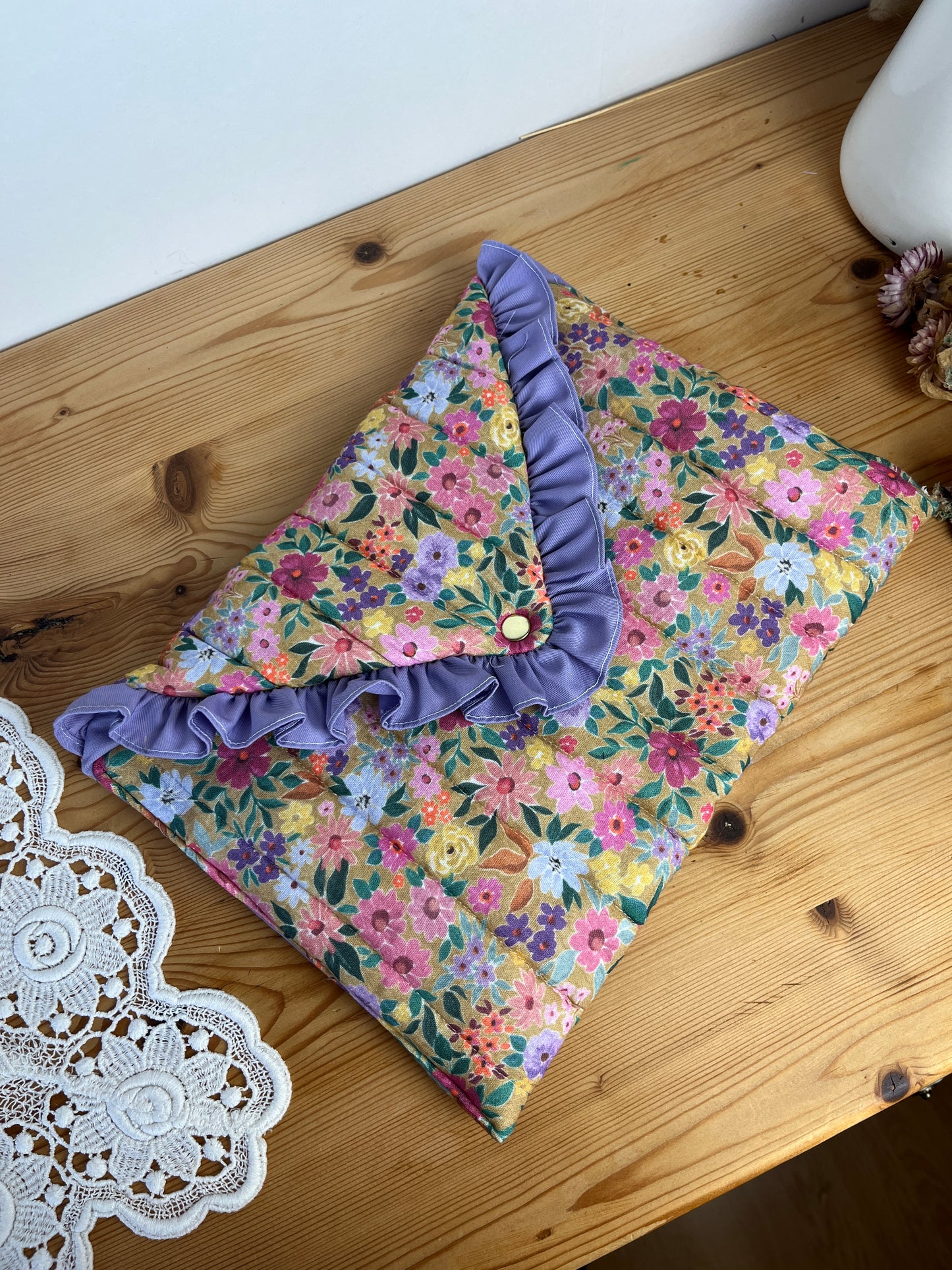 Charlotte, the 100% customizable envelope pouch