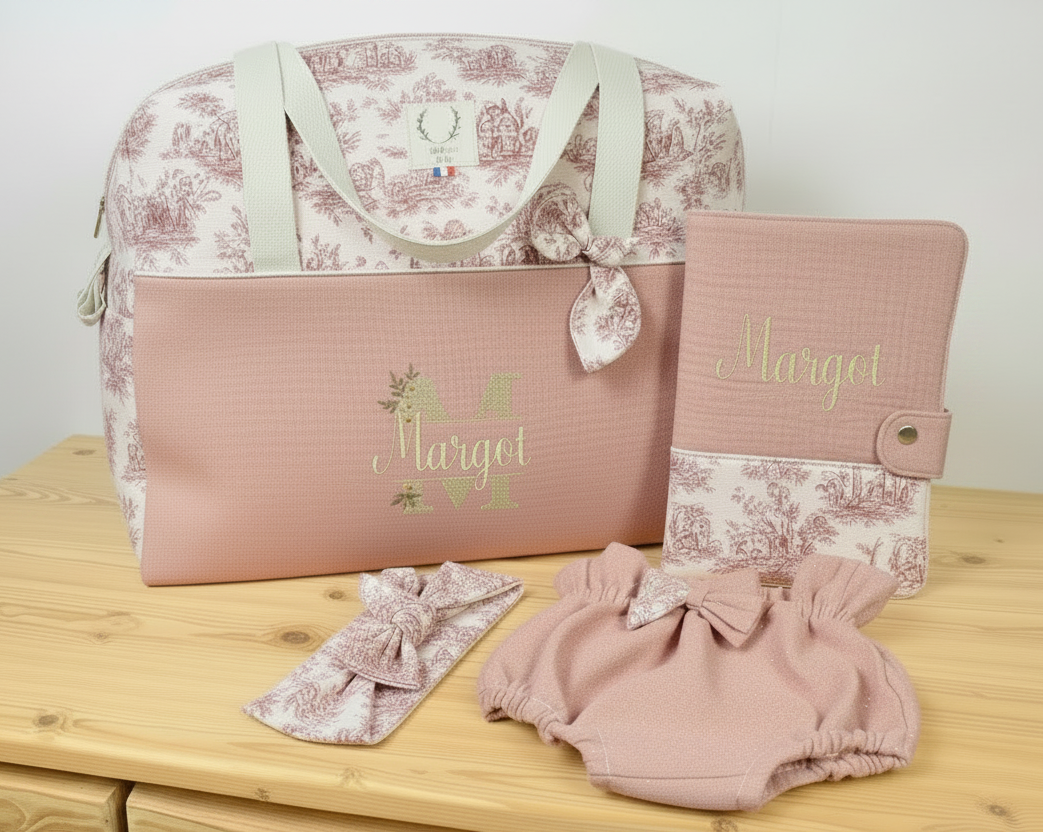 Ensemble : sac à langer/voyage, protège carnet, bloomer, et bandeau