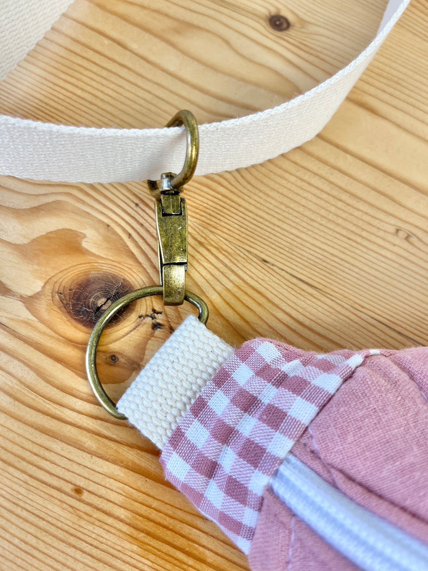 Roxane the tea pink fanny pack