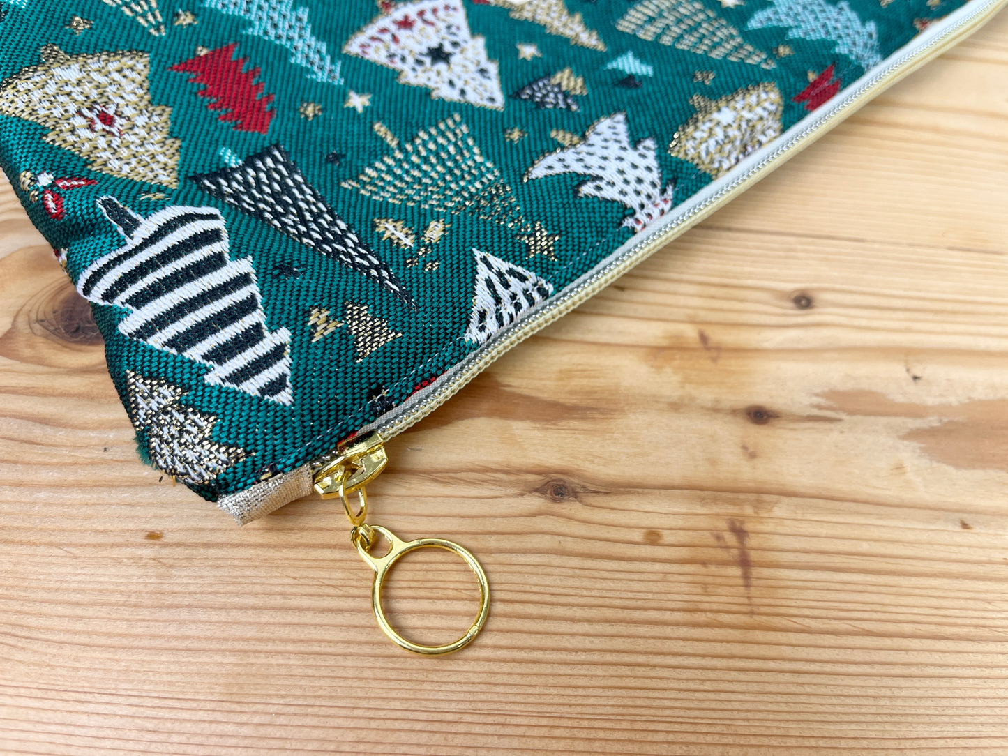 Babette the flat gold jacquard Christmas clutch