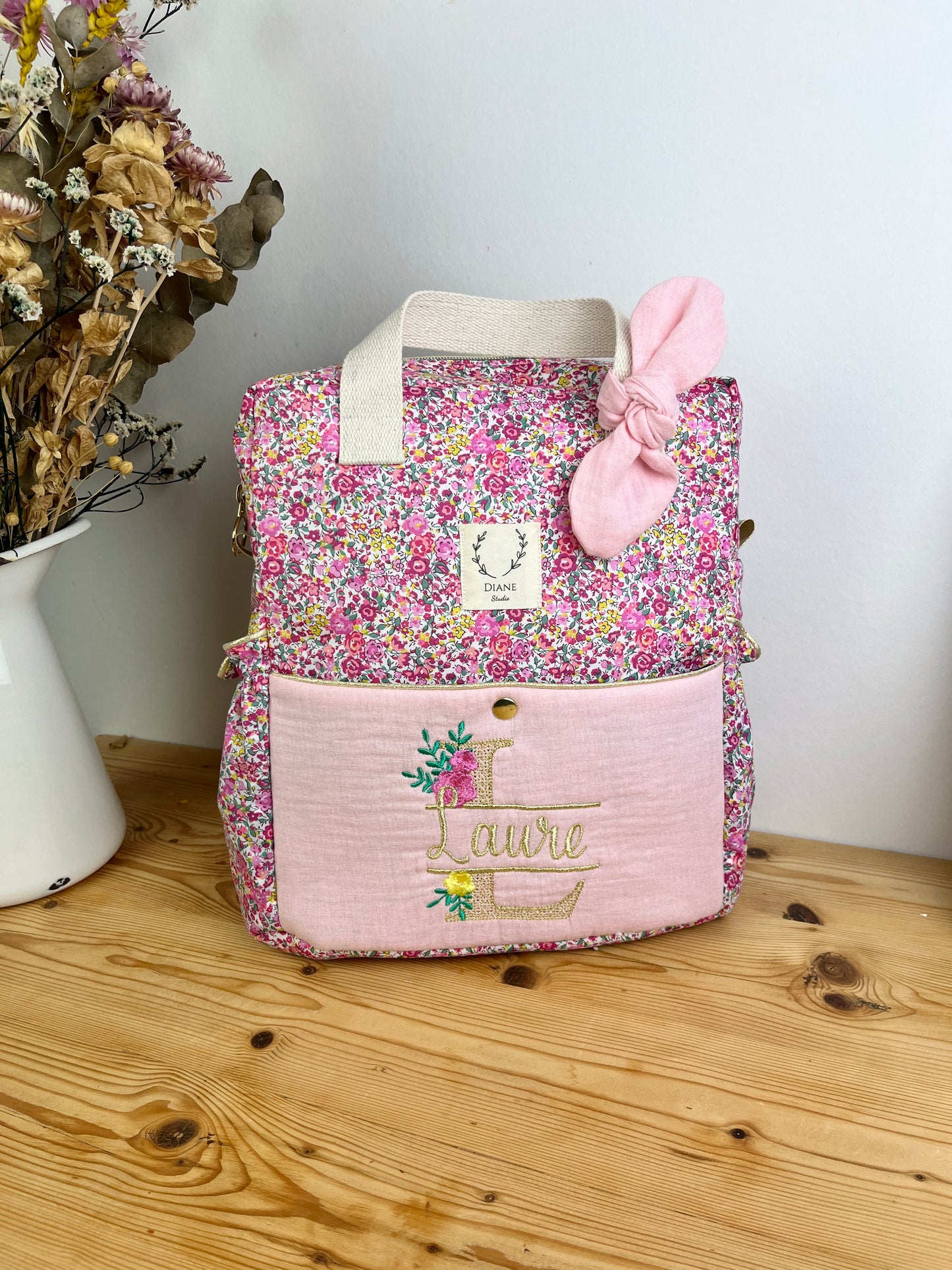 The Ombeline children's backpack is 100% customizable.