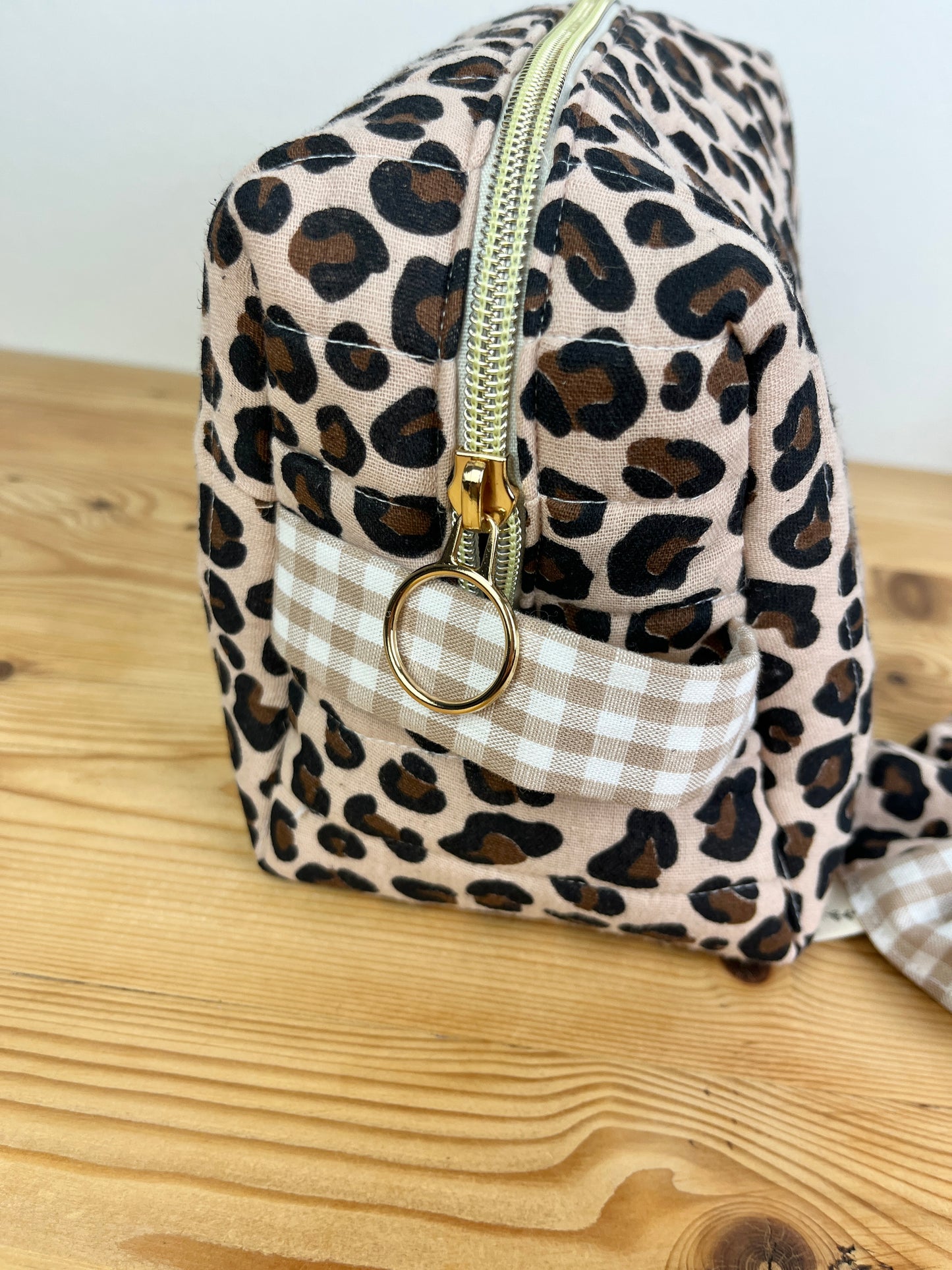 Set: toiletry bag and leopard print scrunchie 