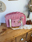 Sac Louison velours rose thé et tissu roses et noeud initiale dentelle