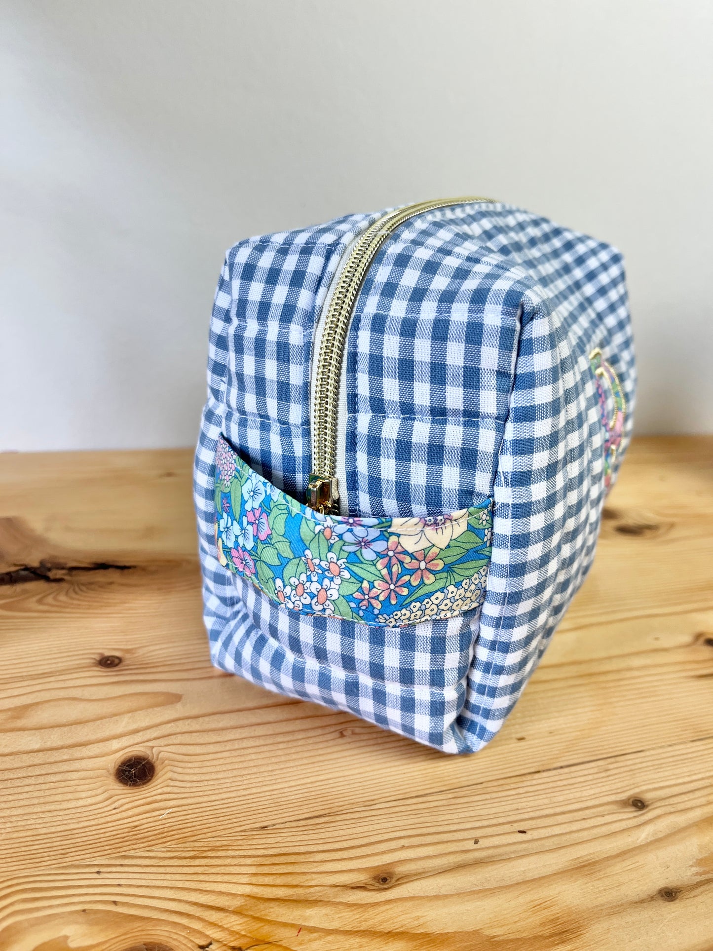 Colette, the 100% customizable baby and child toiletry bag