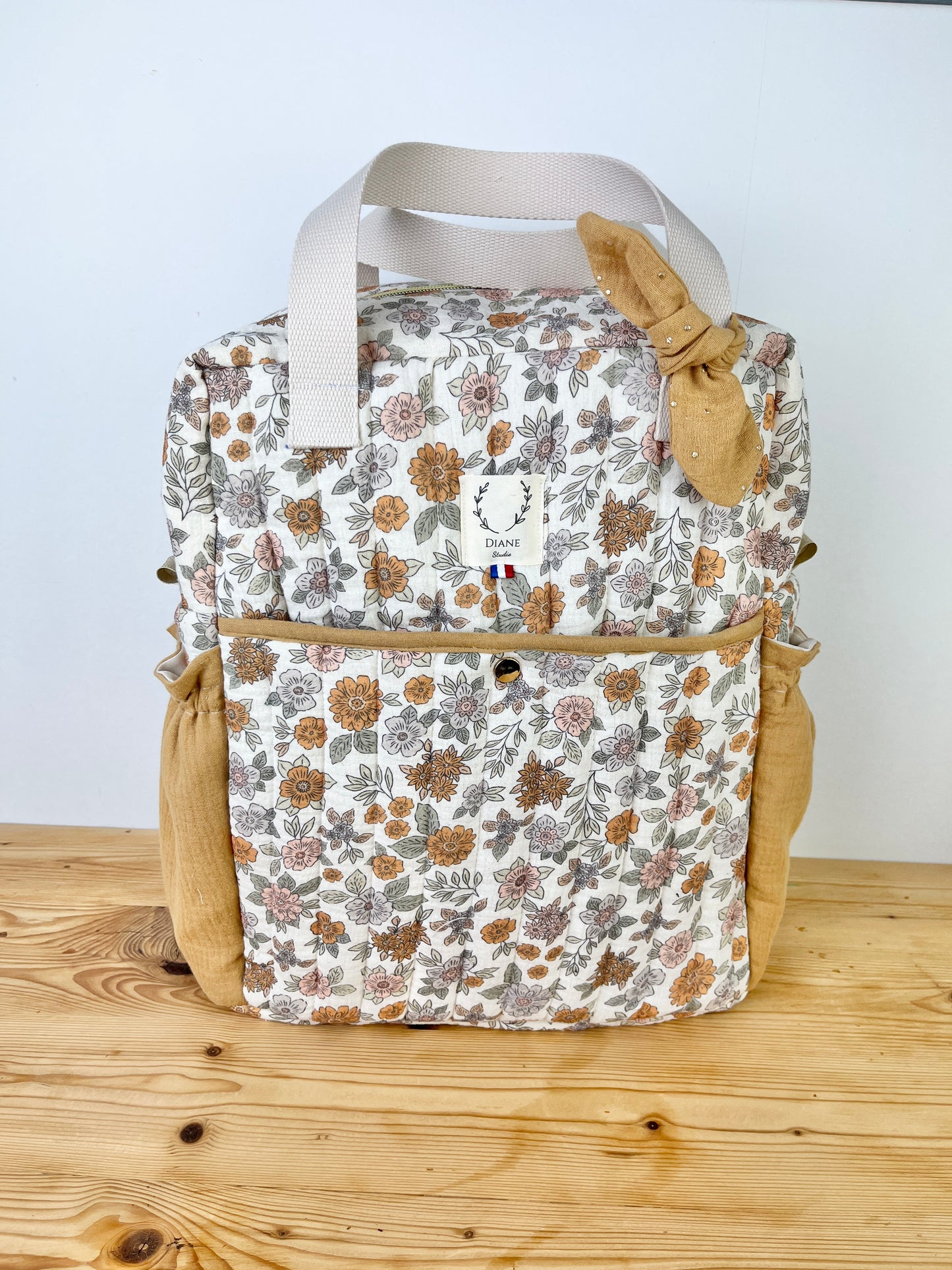 The Leo backpack for primary and secondary school