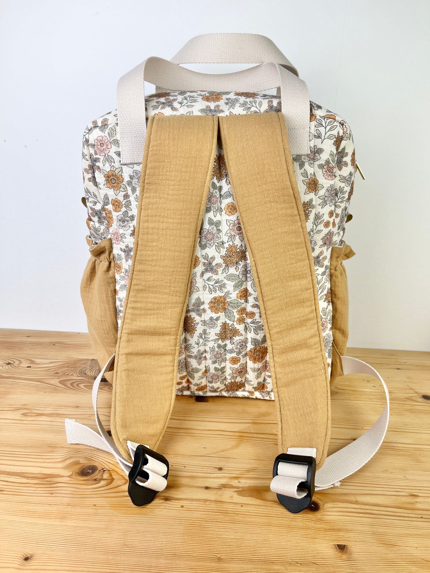 The Leo backpack for primary and secondary school
