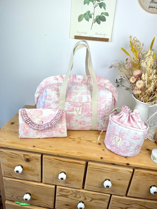 Ensemble Sac Chloé, panier pochon et matelas à langer toile de jouy rose