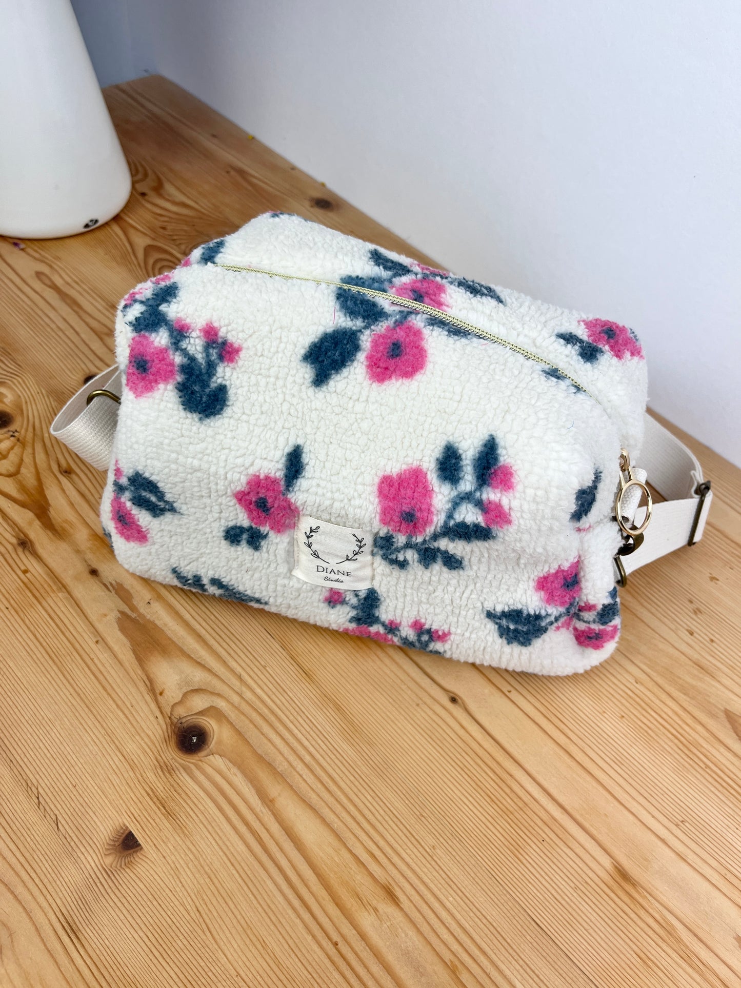 Colette fuchsia floral sherpa shoulder bag - in stock