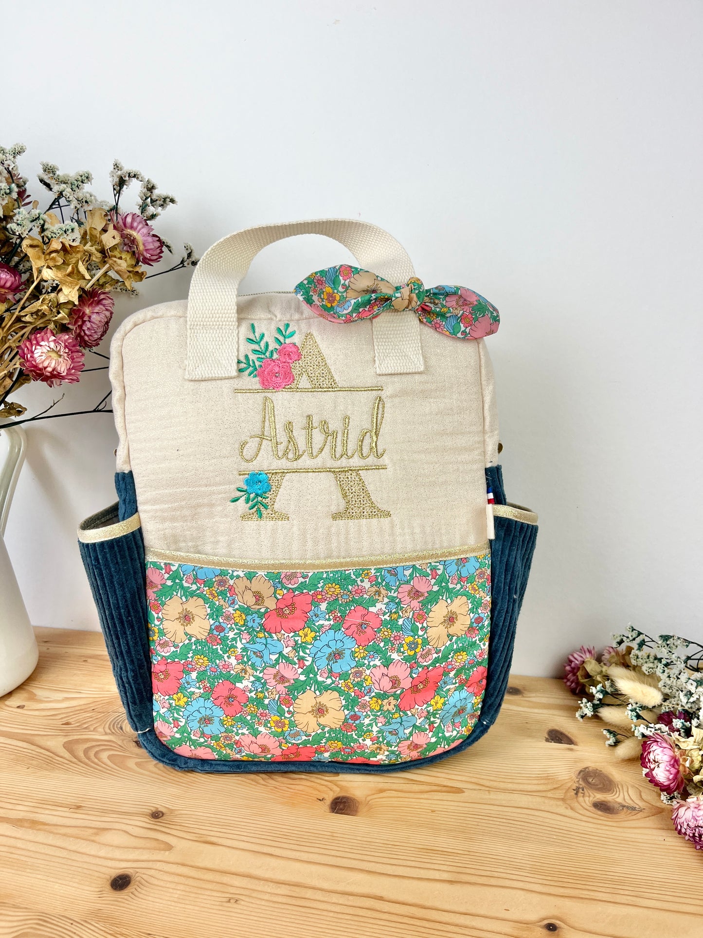 The Ombeline children's backpack is 100% customizable.