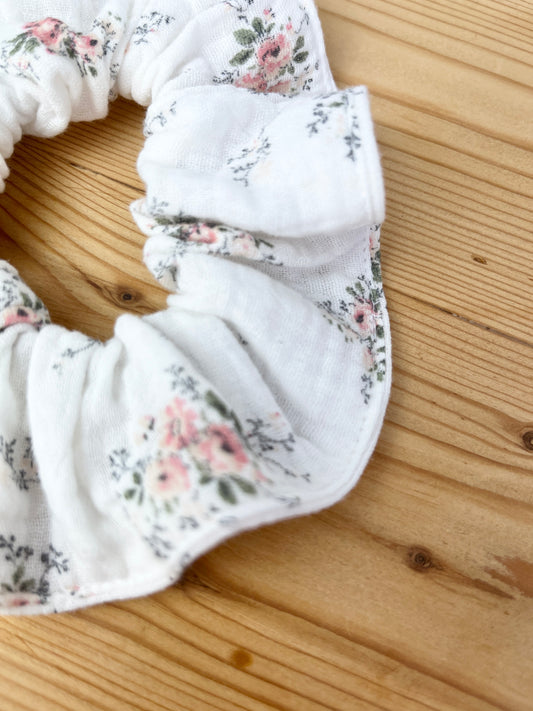 Romantic double gauze scrunchie