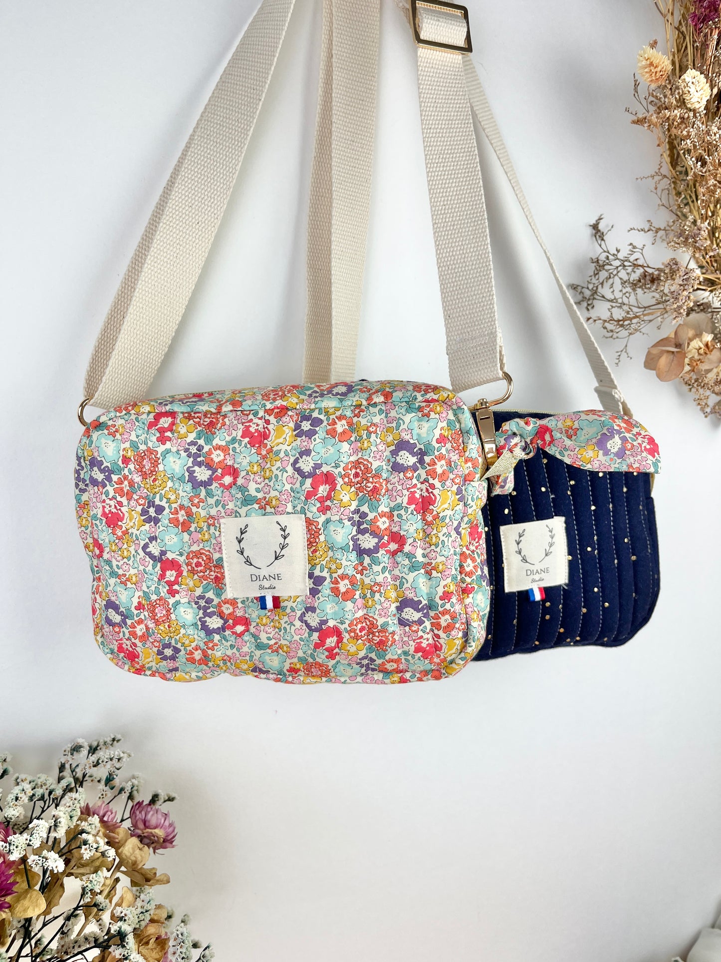 The Elisabeth shoulder bag is 100% customizable.