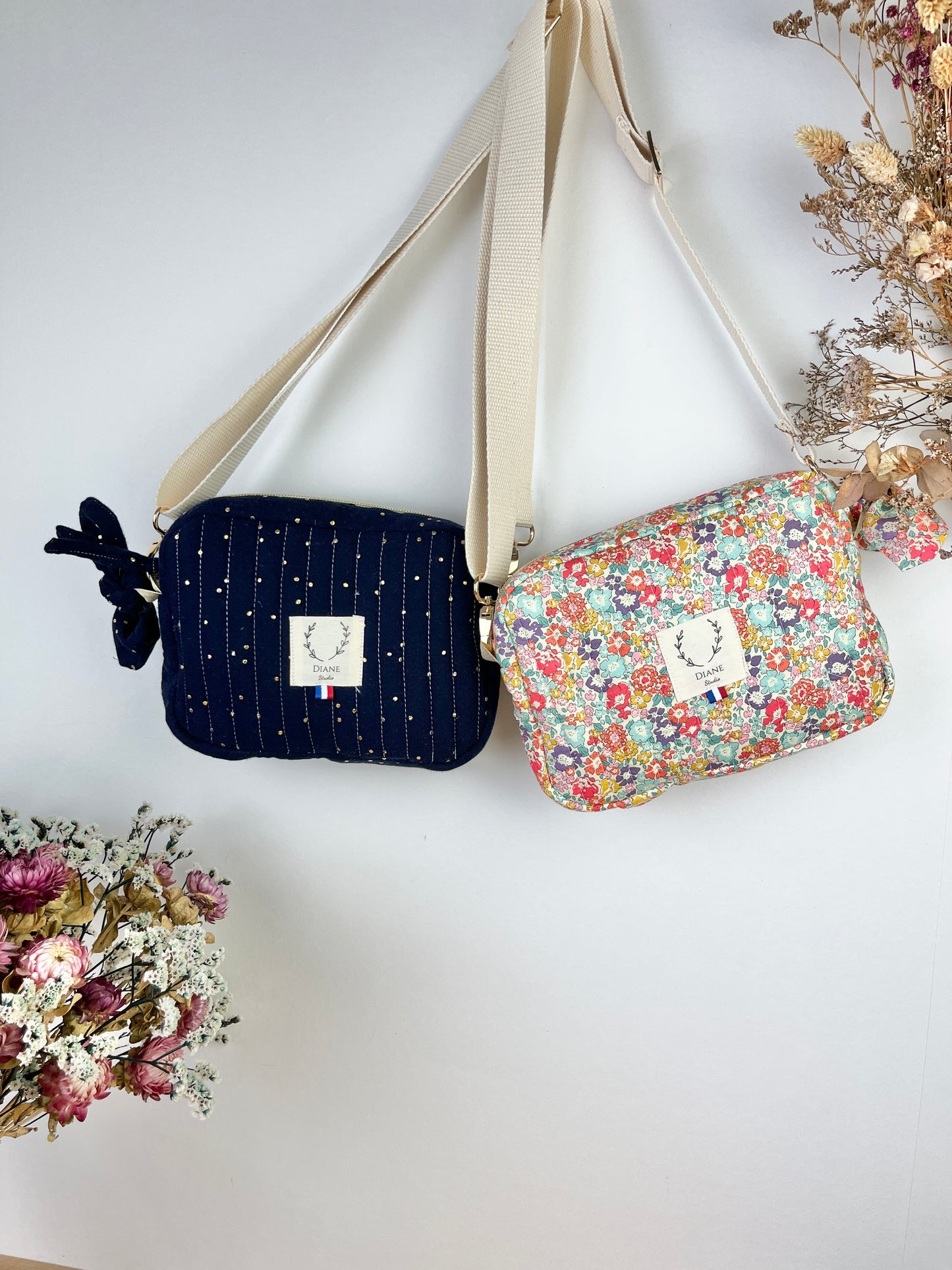 The Elisabeth shoulder bag is 100% customizable.